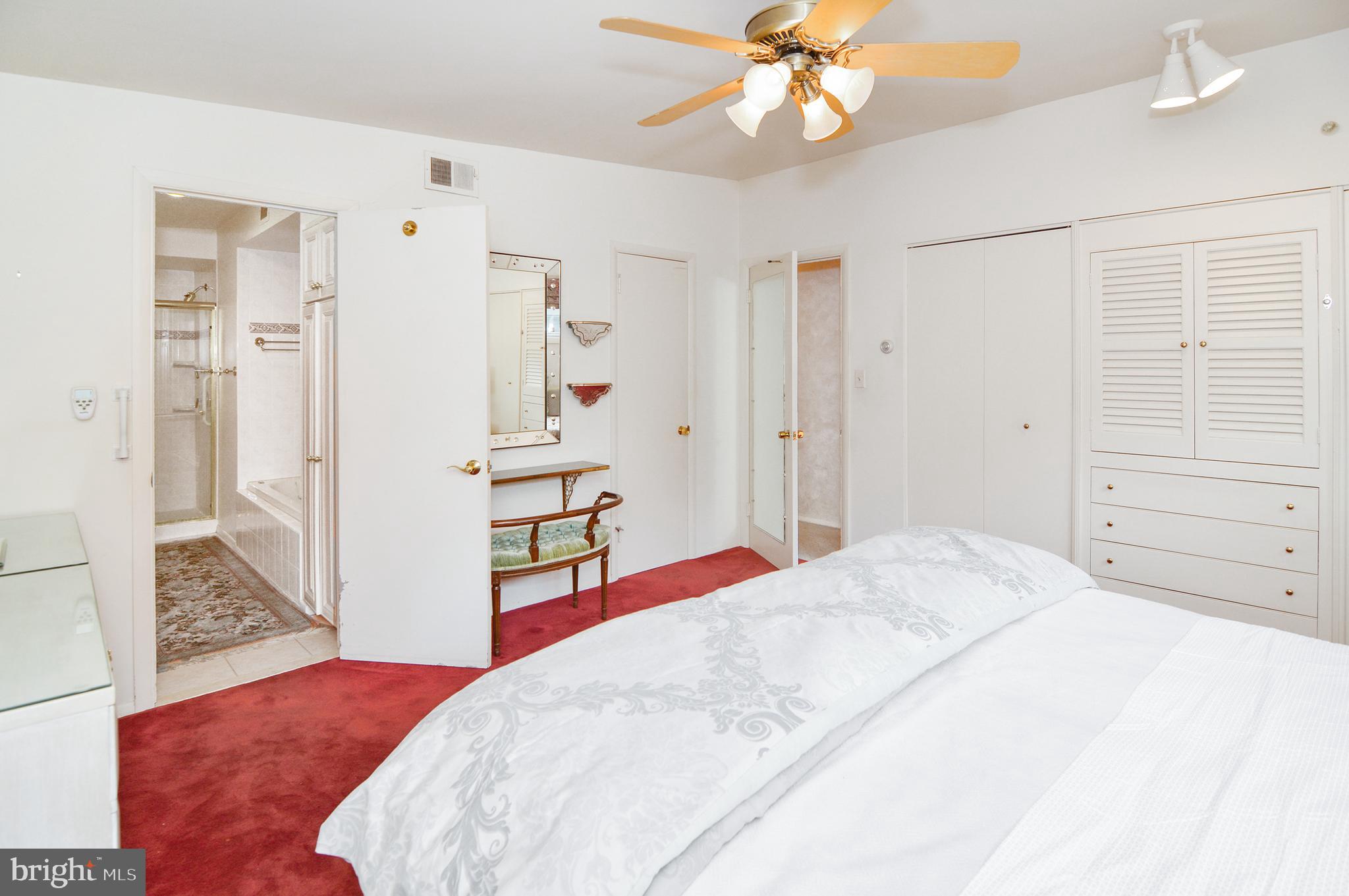 MIDFIELD - Residential