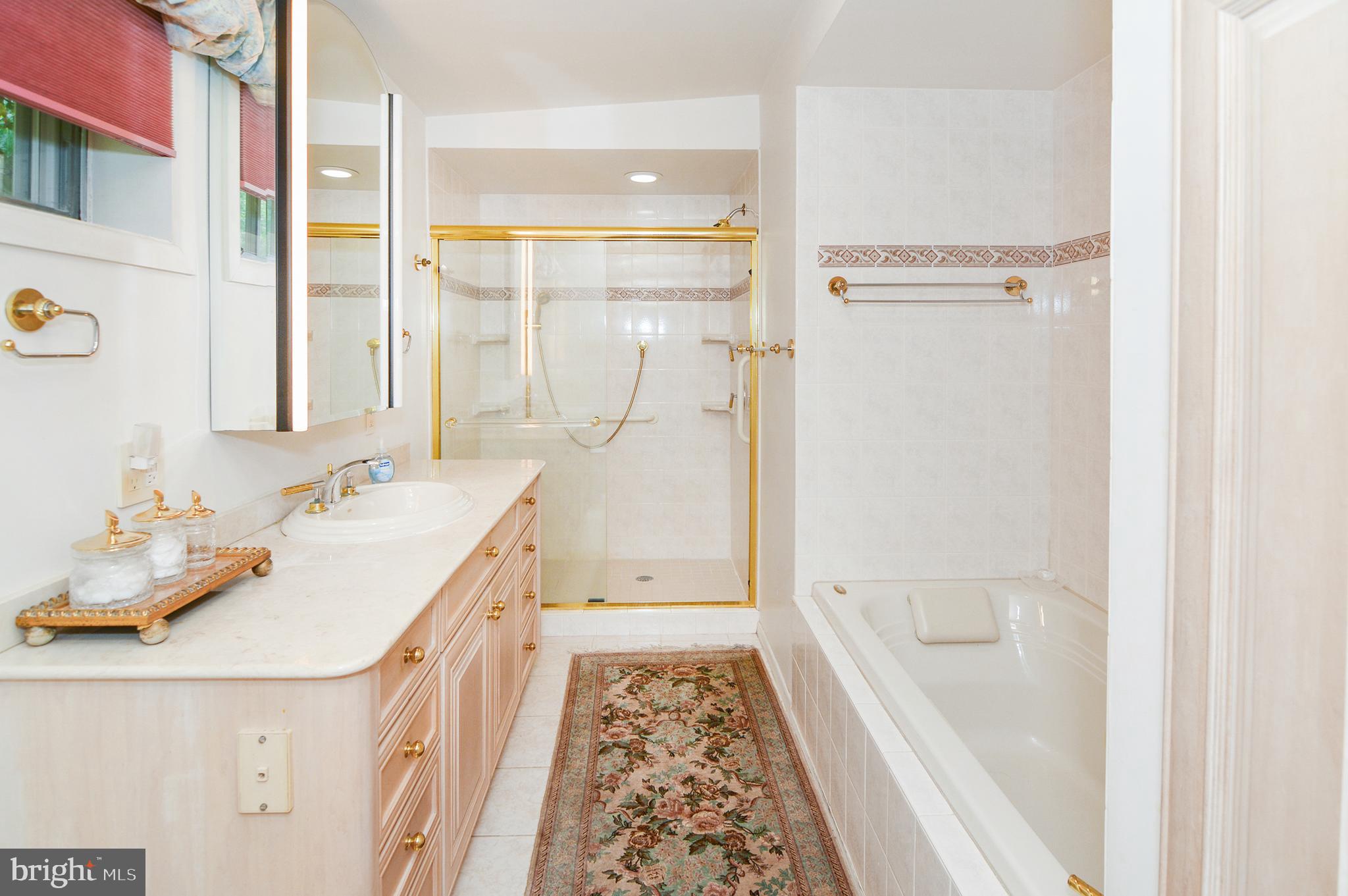 MIDFIELD - Residential