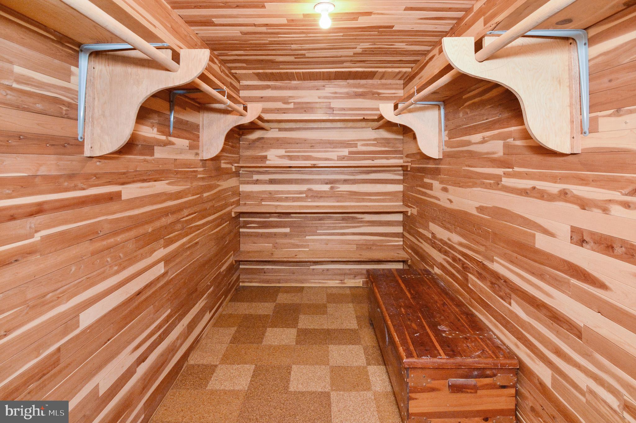 MIDFIELD - Residential