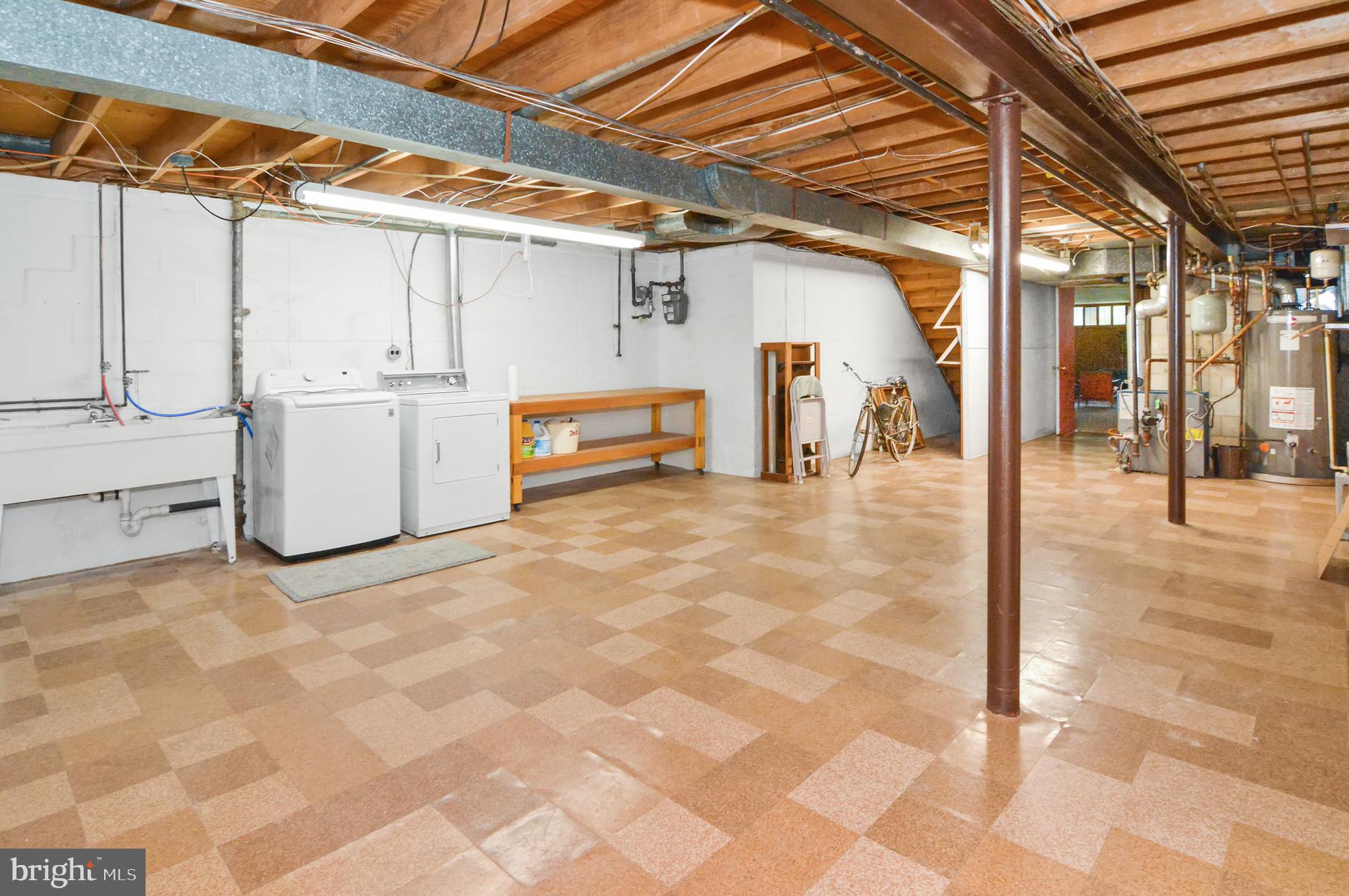 MIDFIELD - Residential