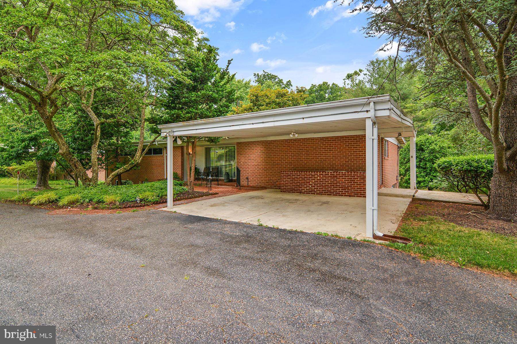 MIDFIELD - Residential