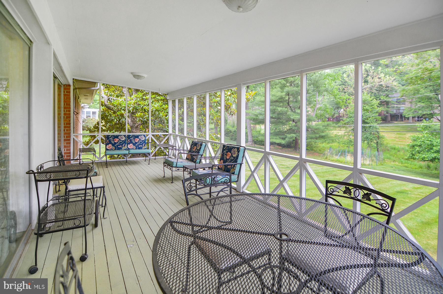 MIDFIELD - Residential