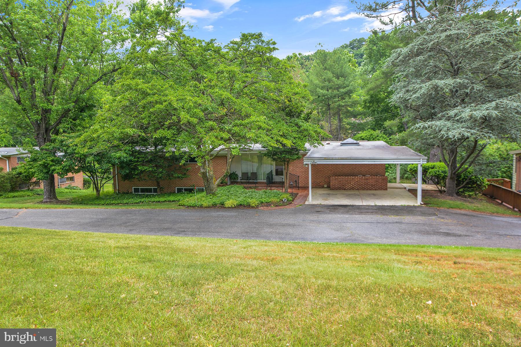 MIDFIELD - Residential