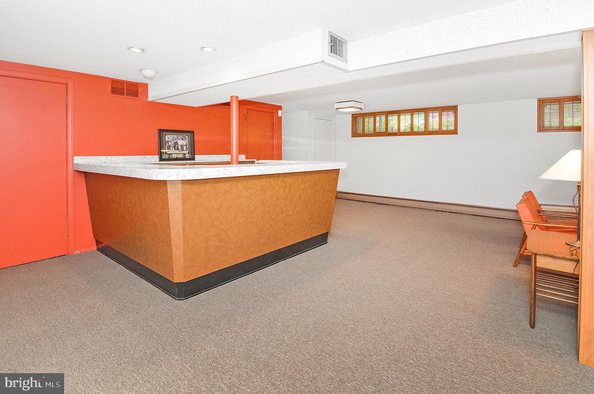 MIDFIELD - Residential