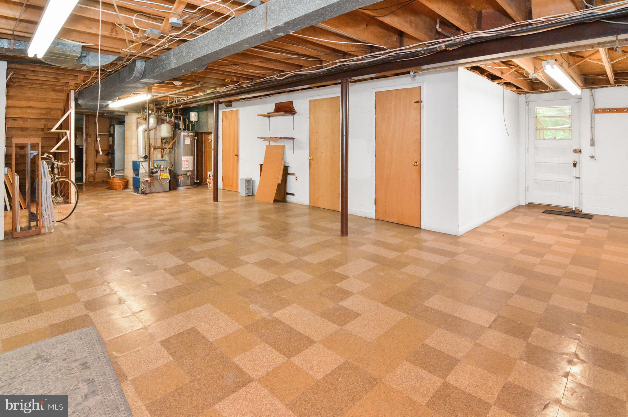 MIDFIELD - Residential