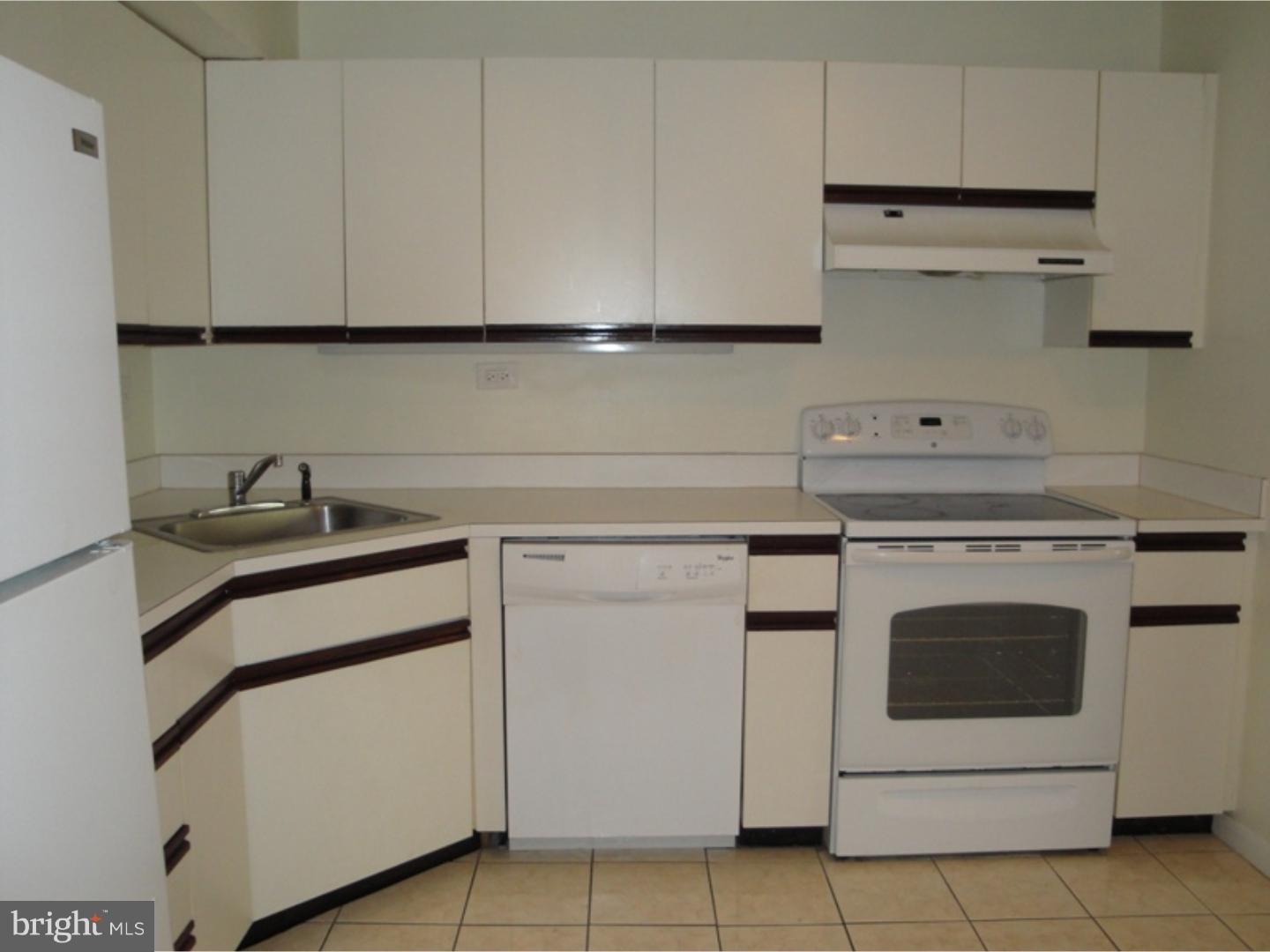 SOCIETY HILL - Residential Lease