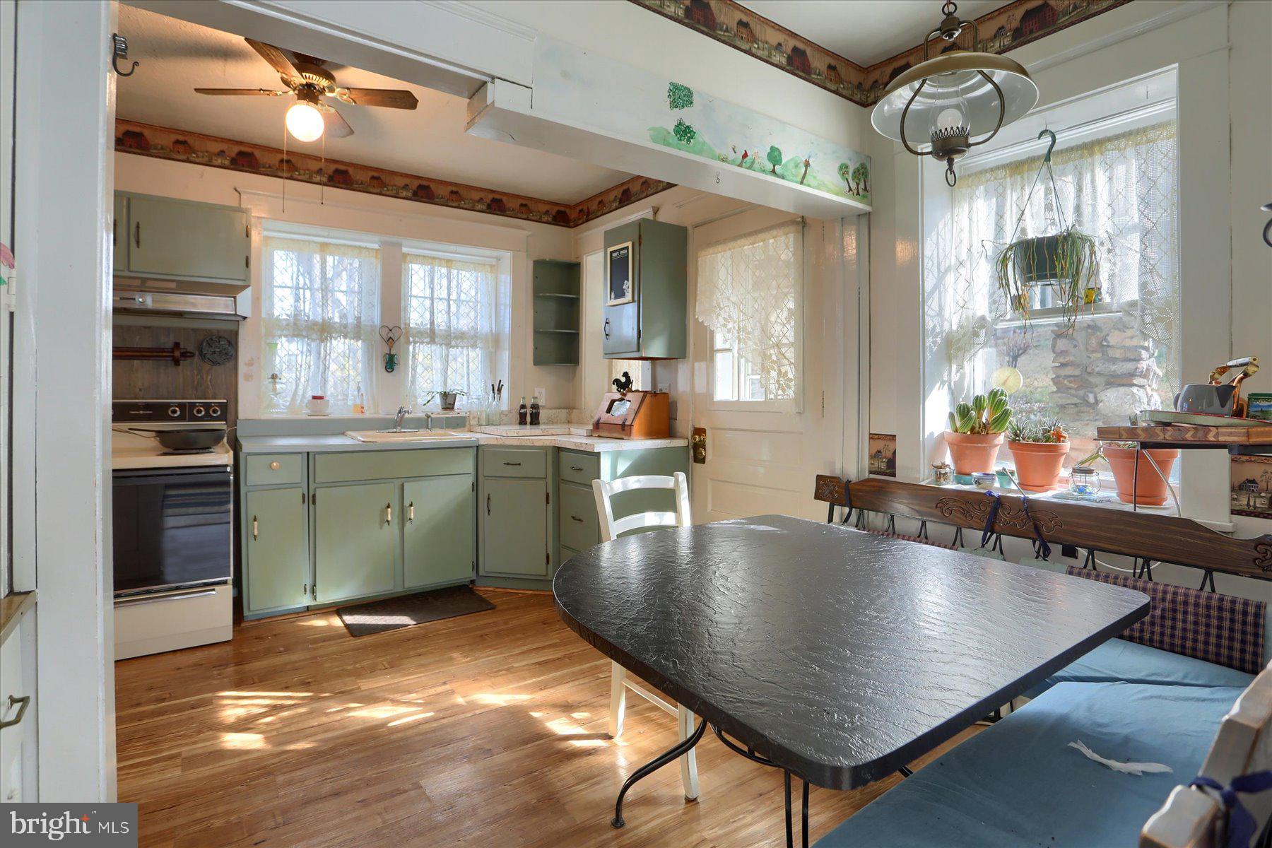 HILLSIDE - Residential