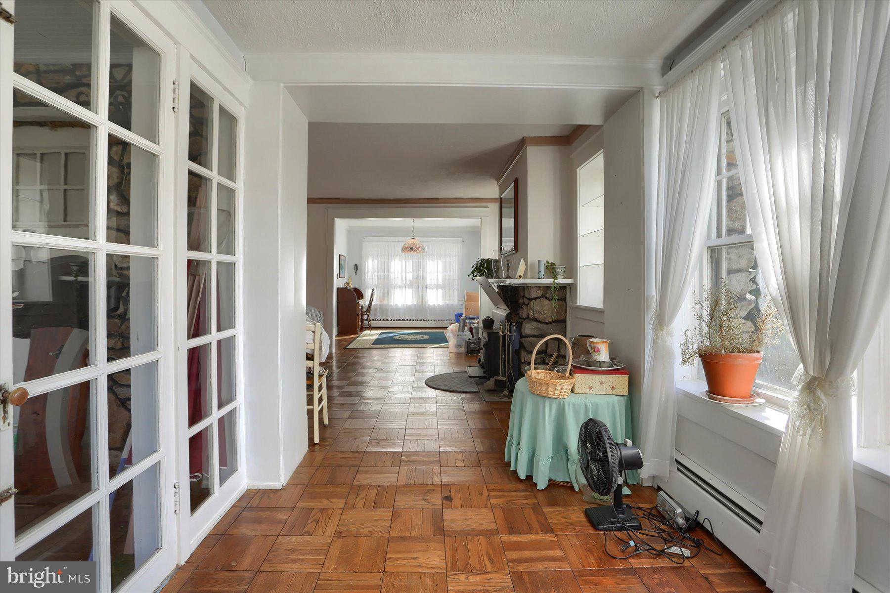 HILLSIDE - Residential