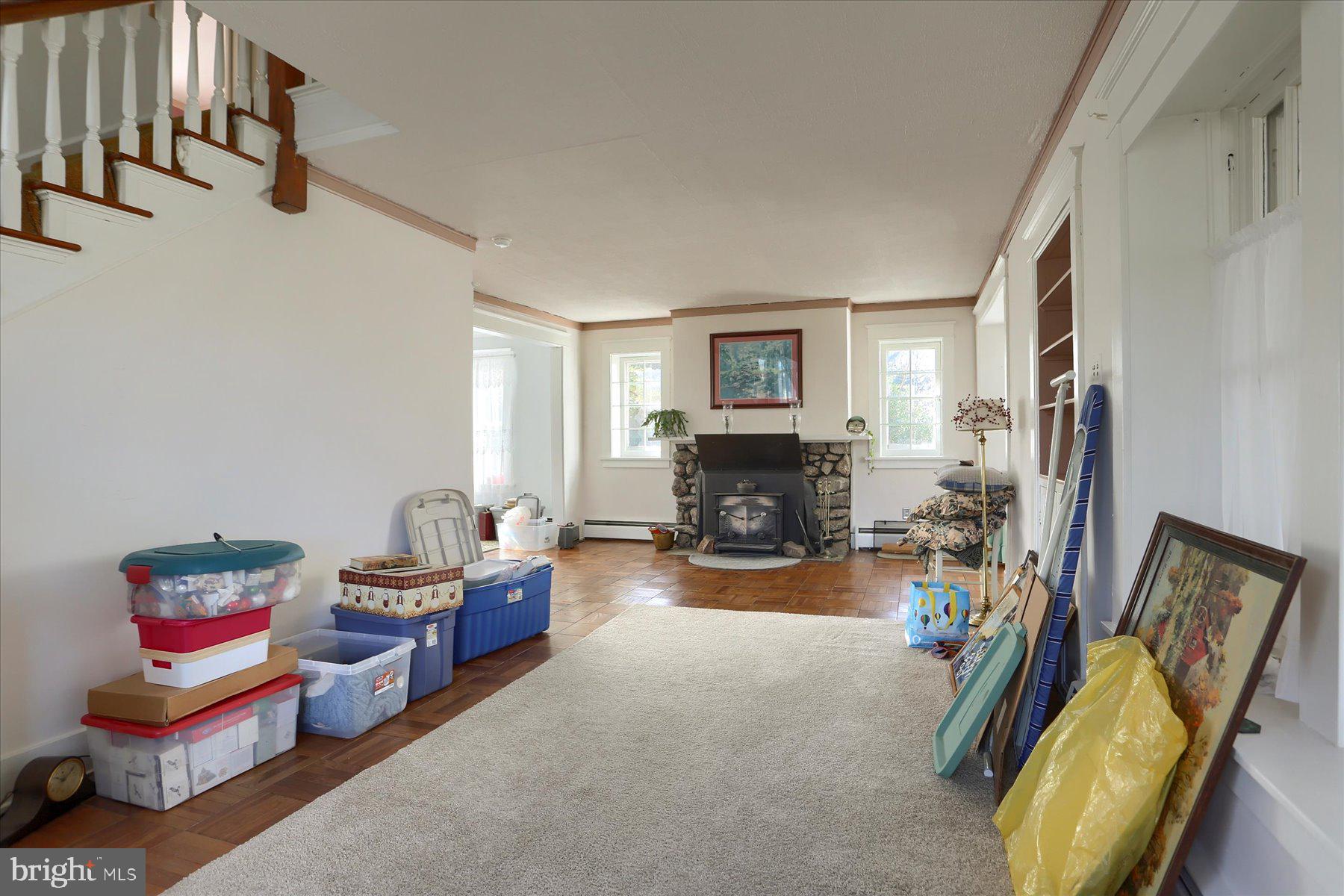 HILLSIDE - Residential