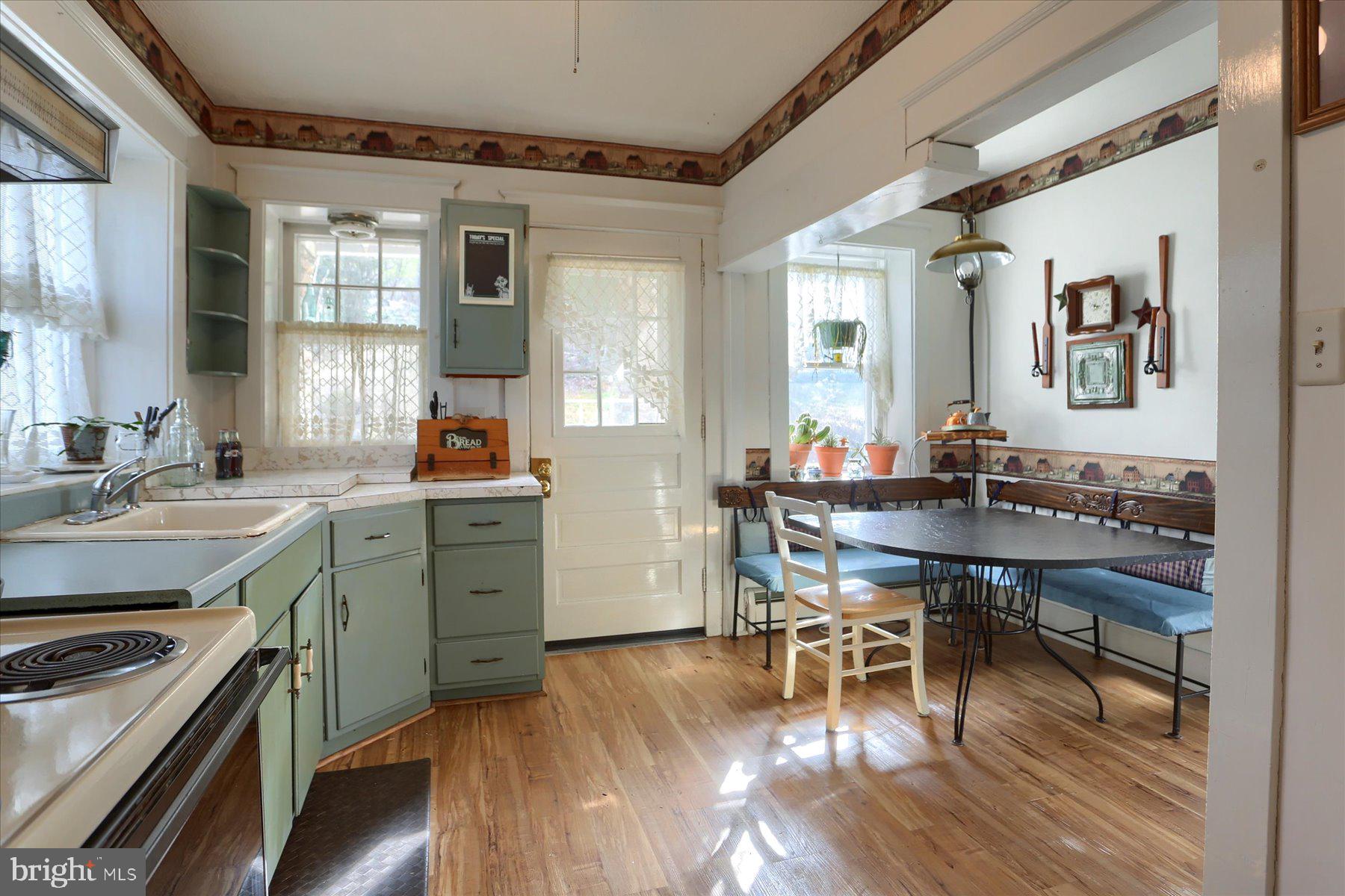 HILLSIDE - Residential