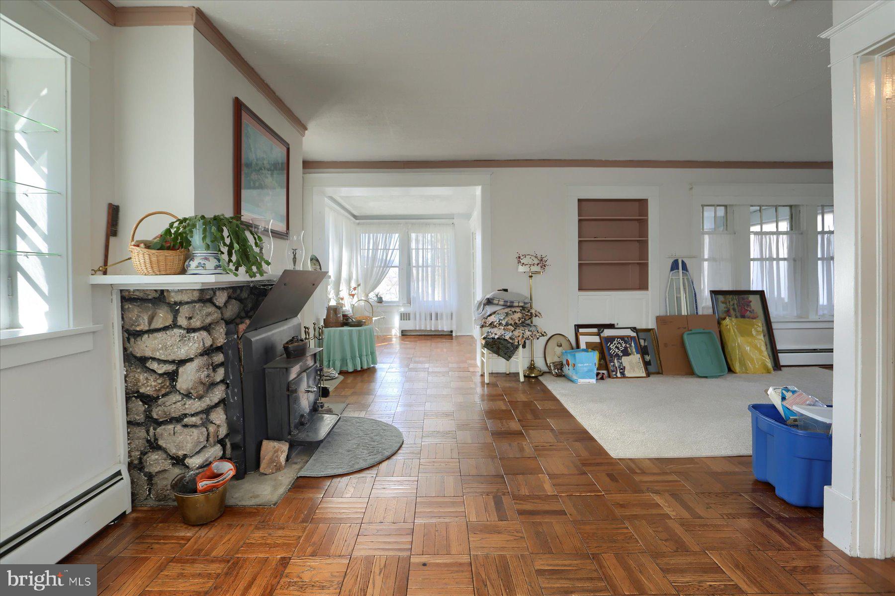 HILLSIDE - Residential