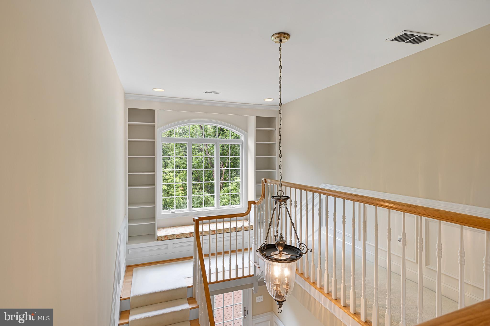 118 WOODRIDGE DRIVE