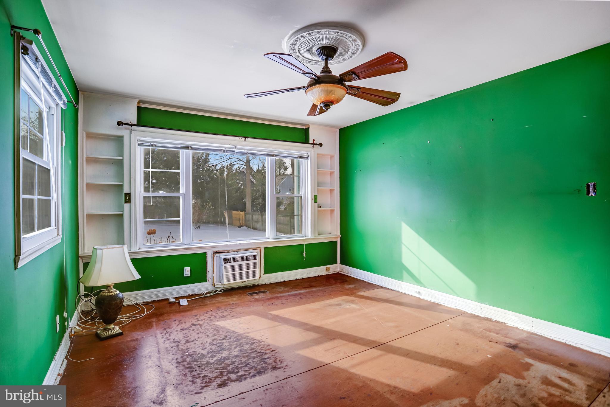 KENSINGTON - Residential