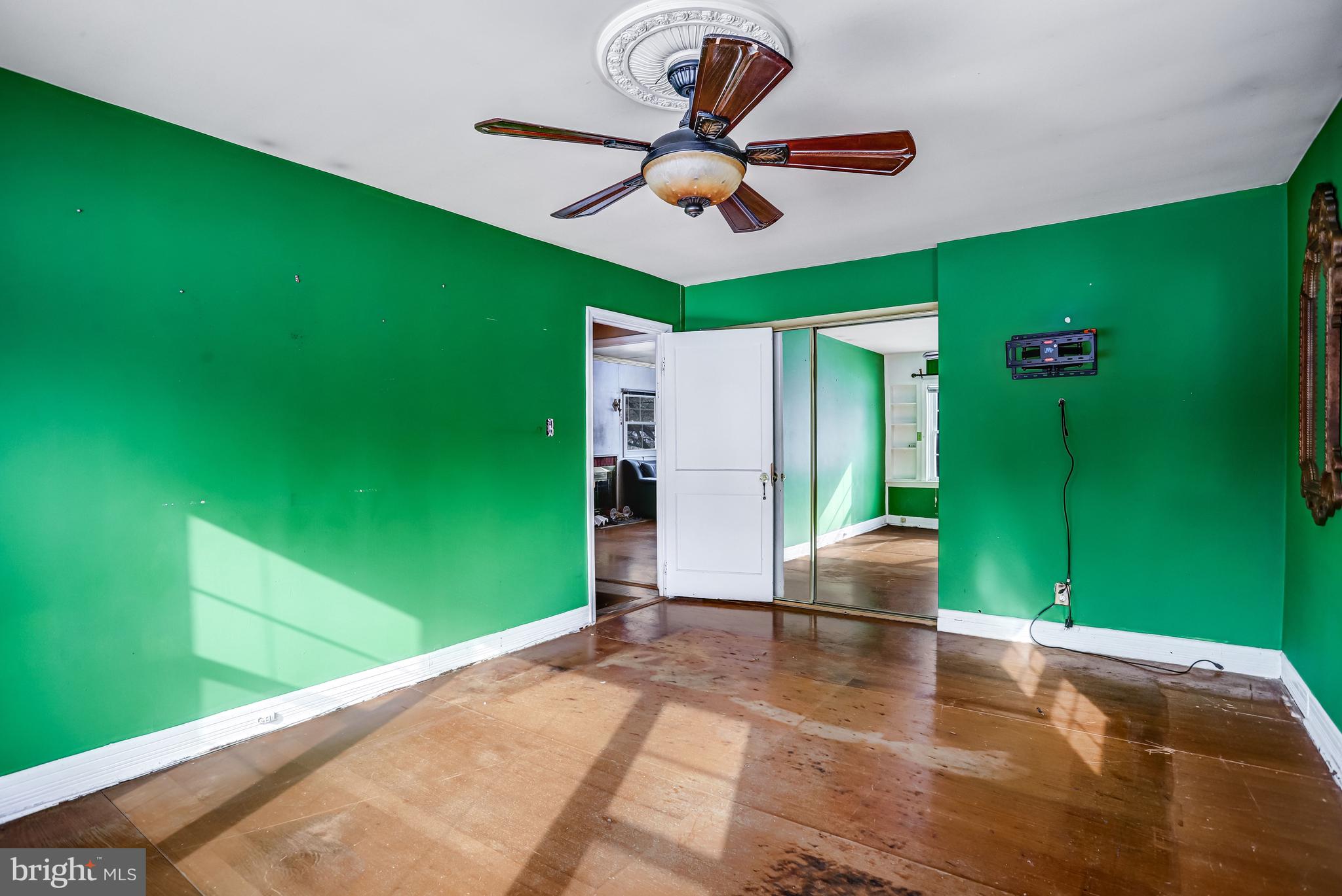 KENSINGTON - Residential