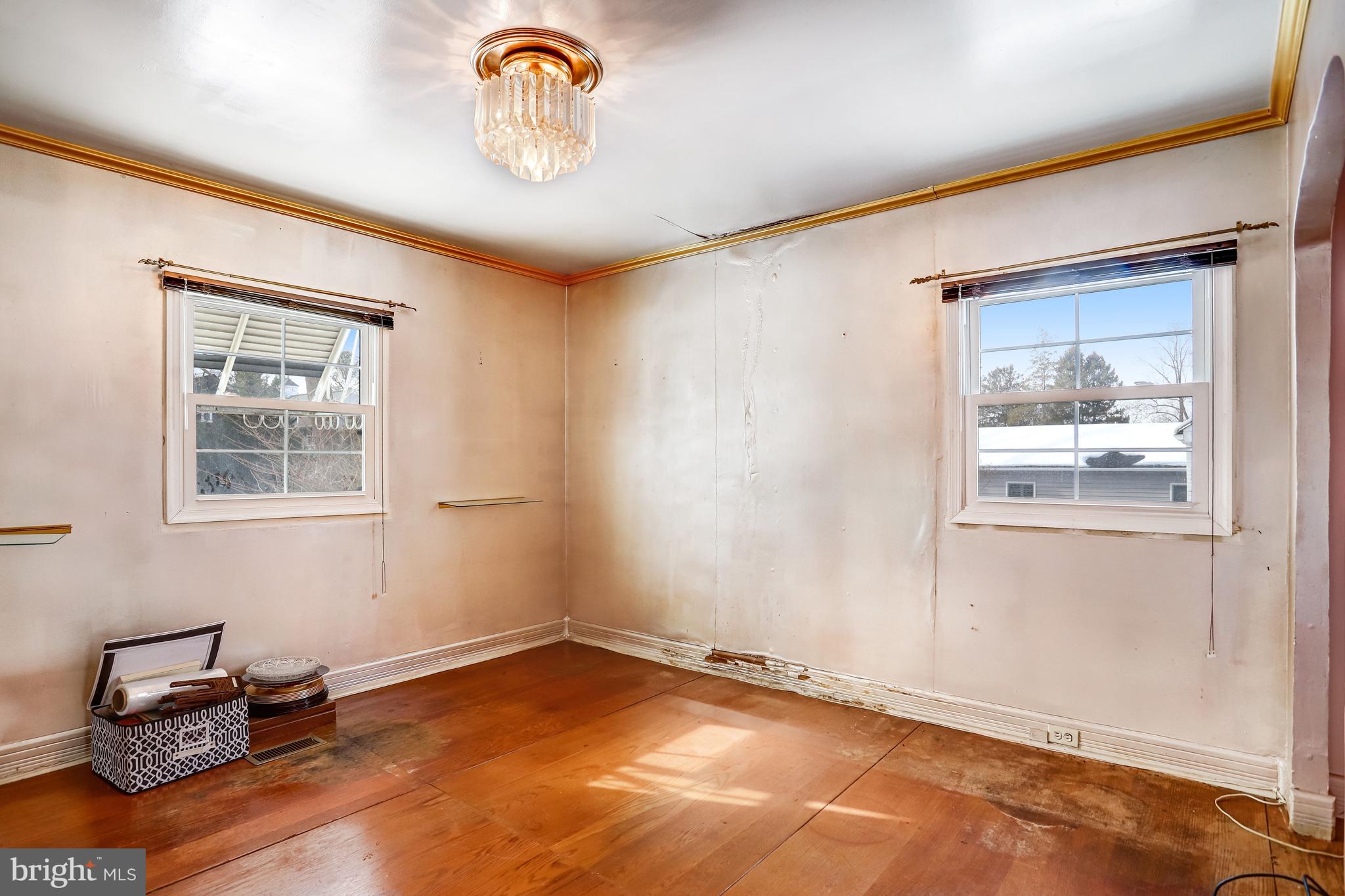 KENSINGTON - Residential