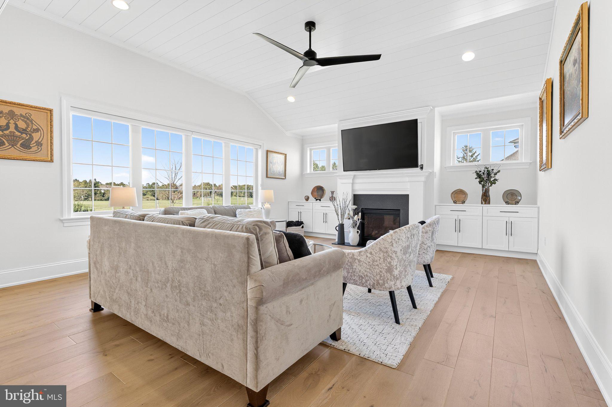 STONEHENGE ESTATES - Residential