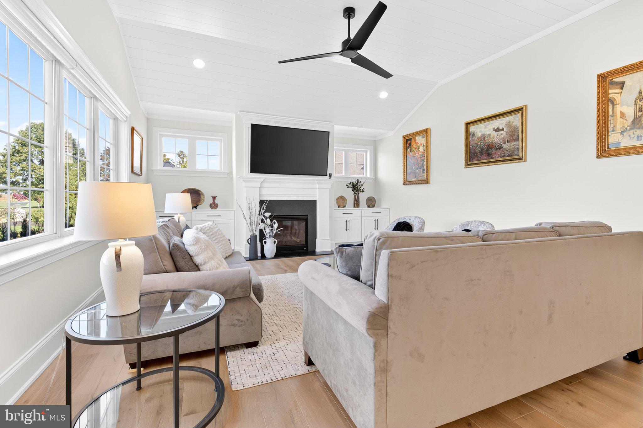 STONEHENGE ESTATES - Residential