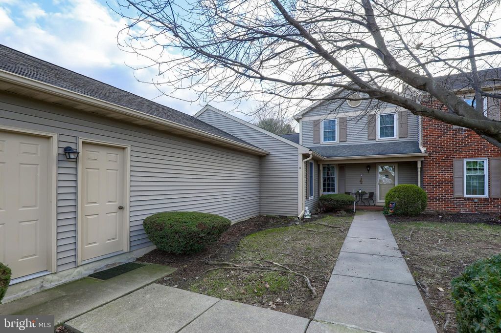 Photo of 42 Ashlea Village, New Holland, PA 17557 (MLS # PALA2045158)