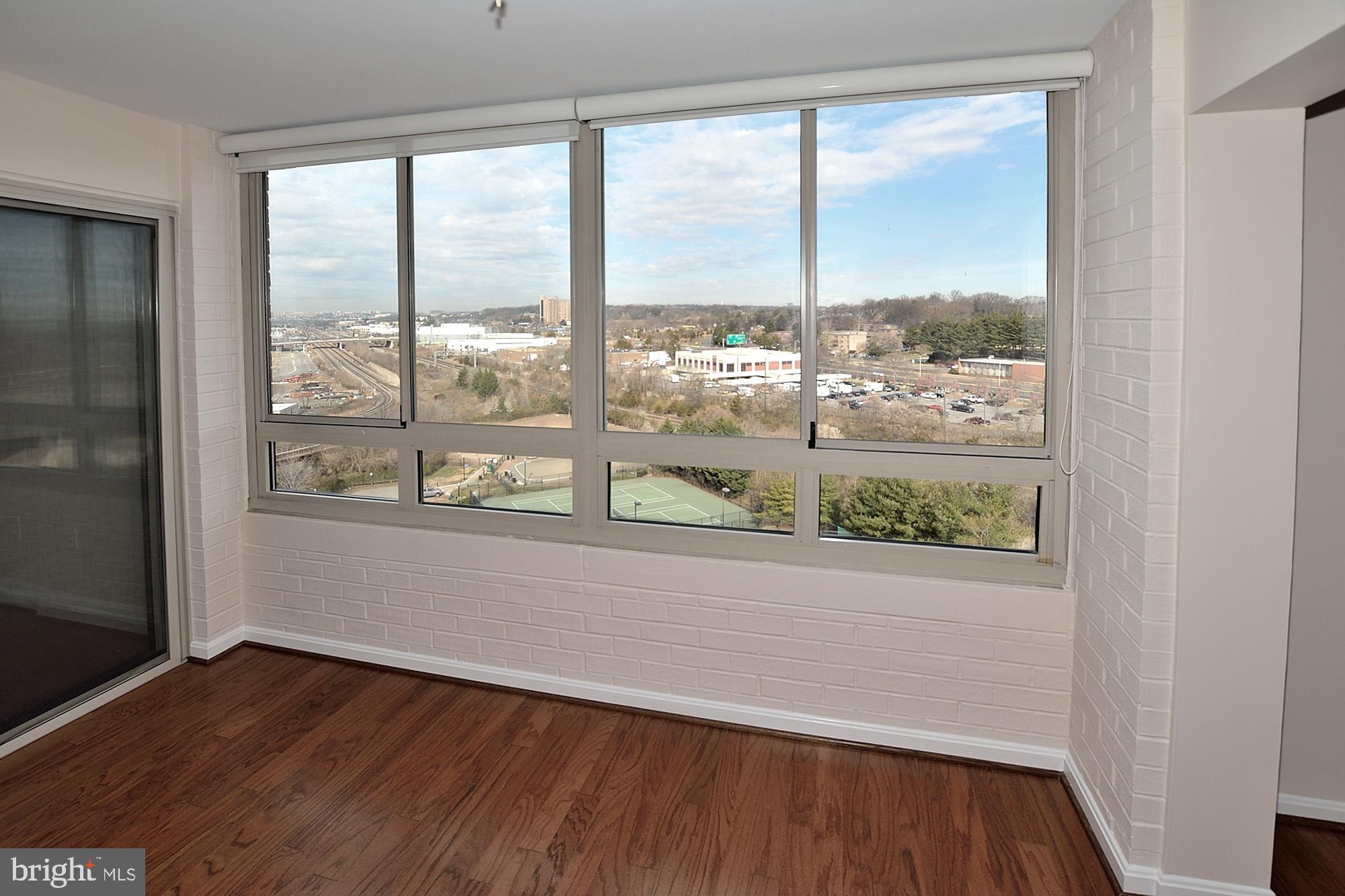 CARLYLE - Residential Lease