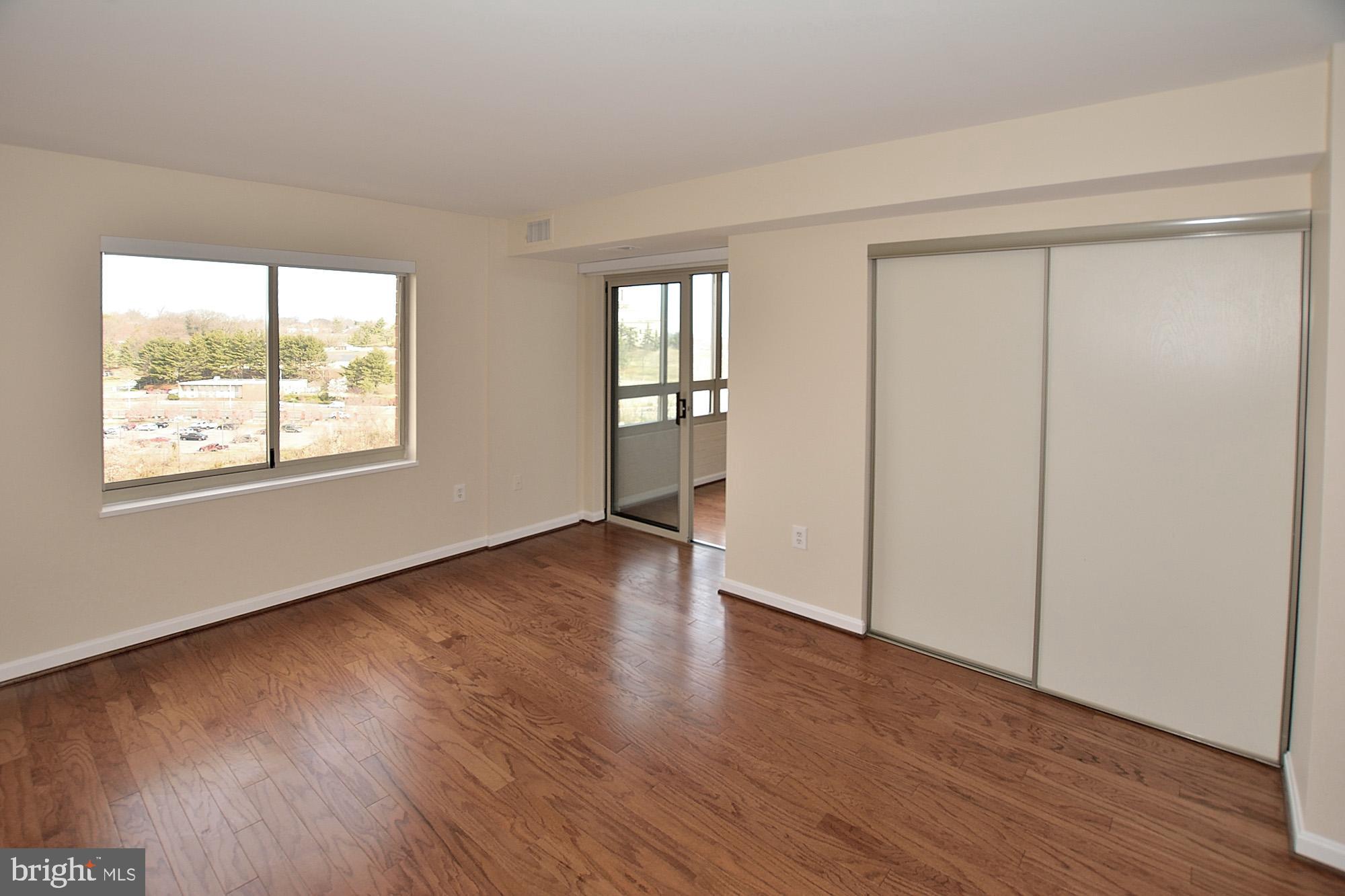 CARLYLE - Residential Lease