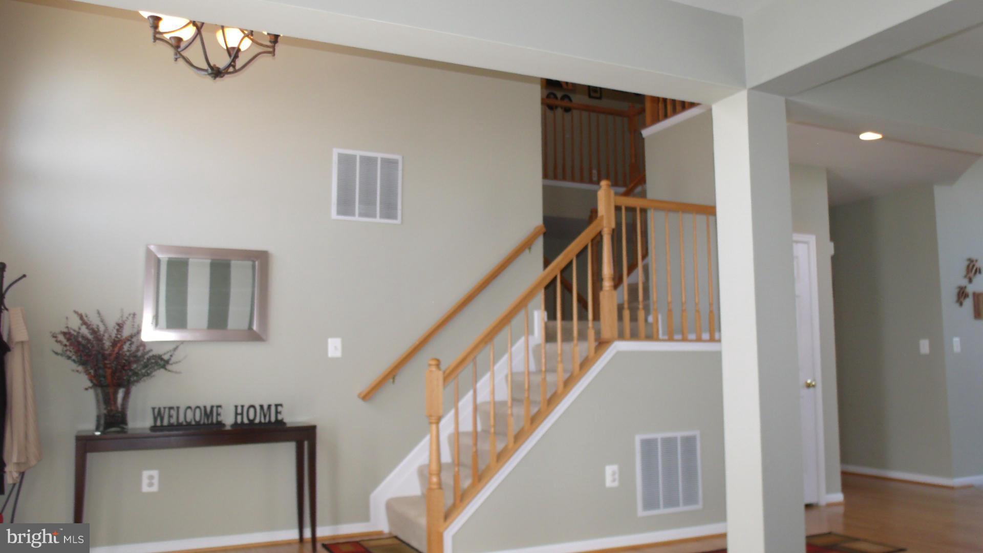 BROAD RUN OAKS - Residential