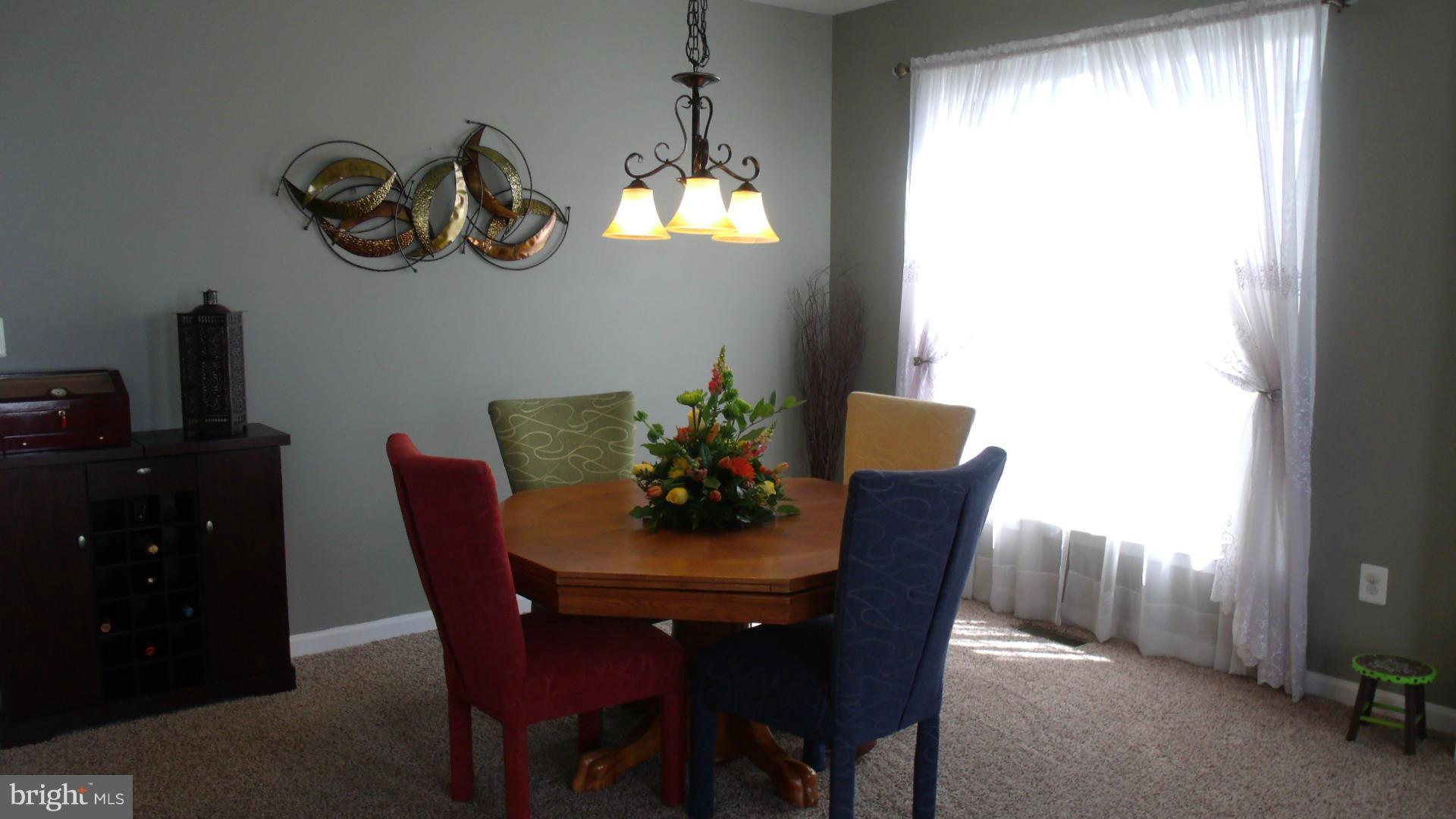 BROAD RUN OAKS - Residential