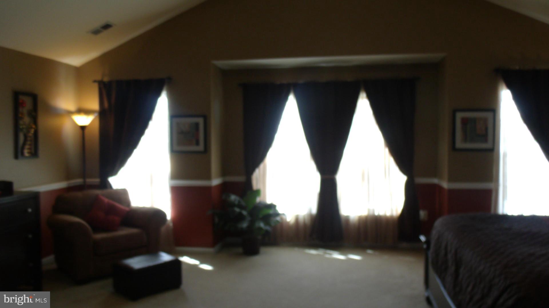 BROAD RUN OAKS - Residential