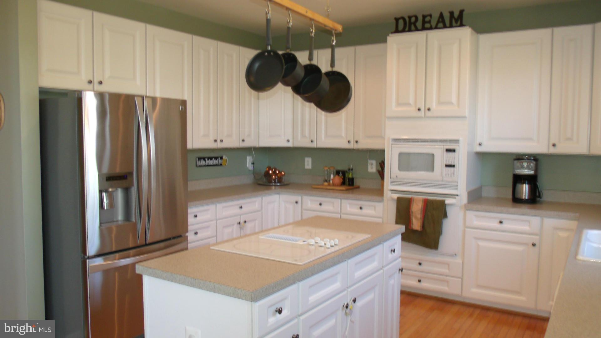 BROAD RUN OAKS - Residential