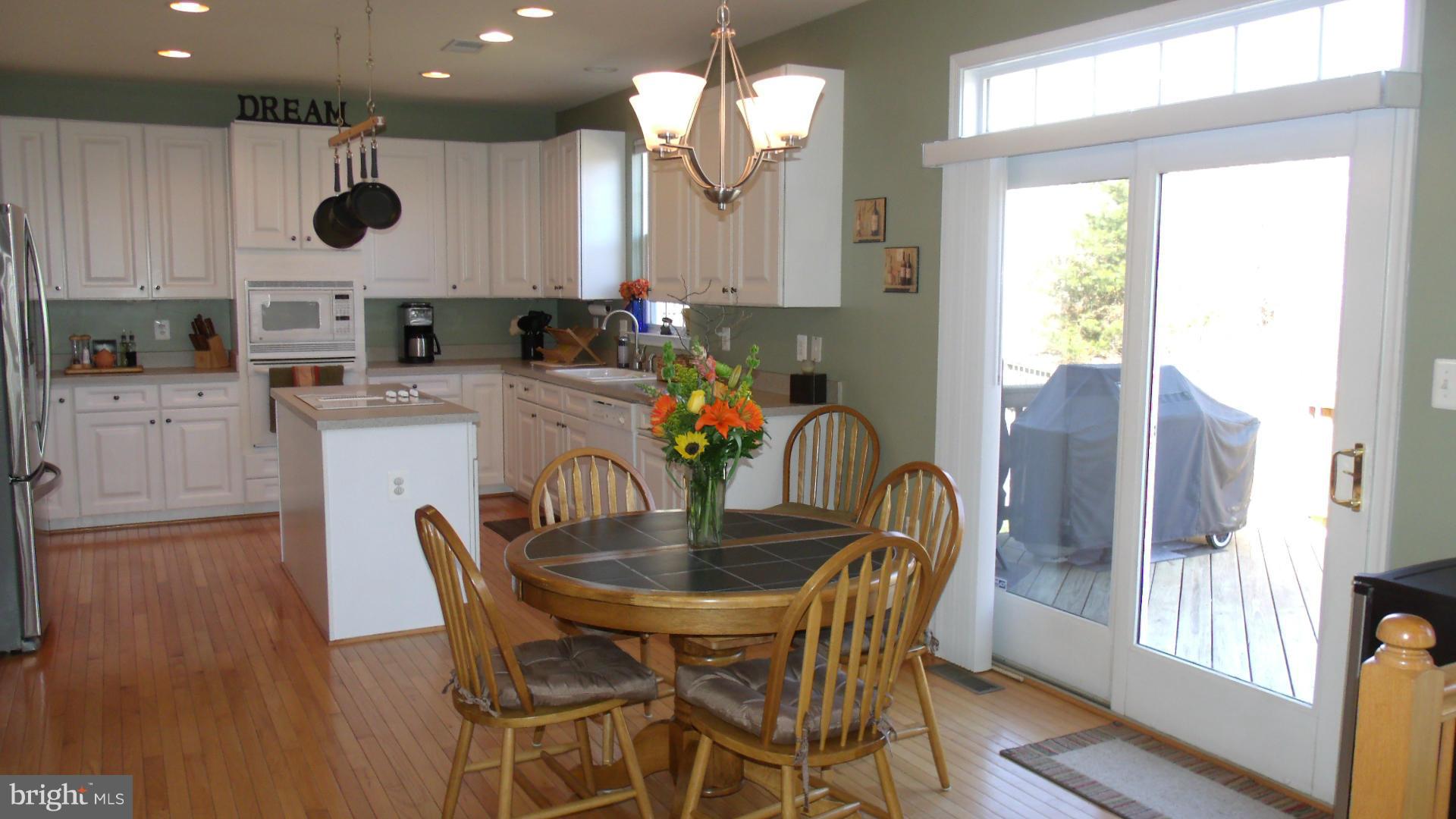 BROAD RUN OAKS - Residential