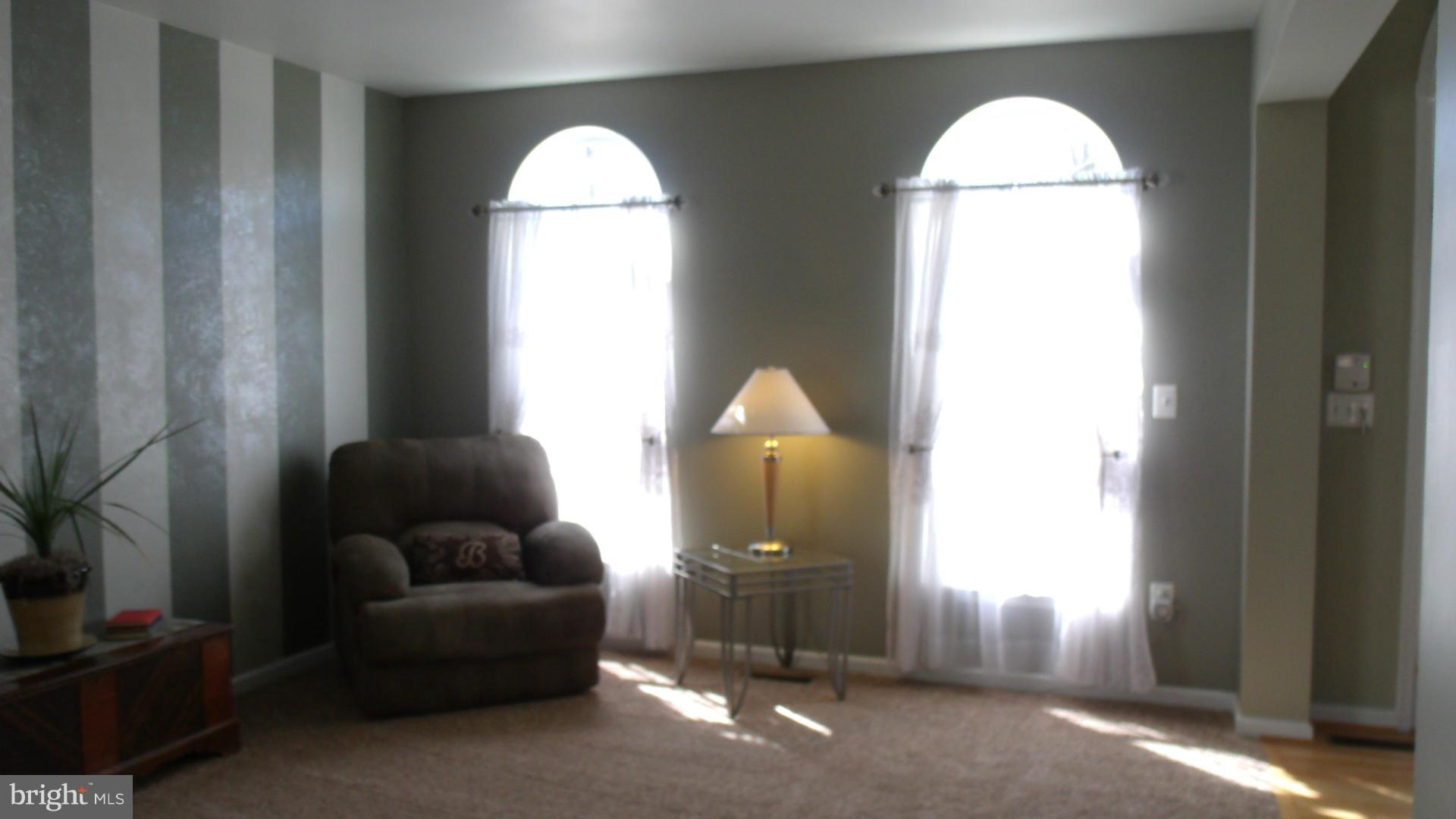 BROAD RUN OAKS - Residential