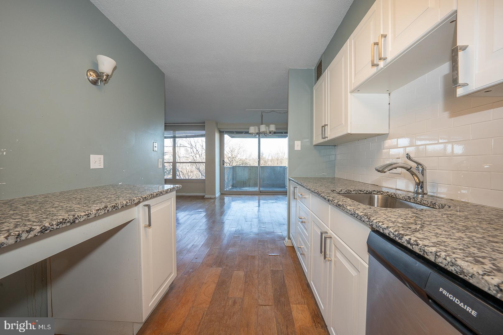 GREEN HILL - Residential