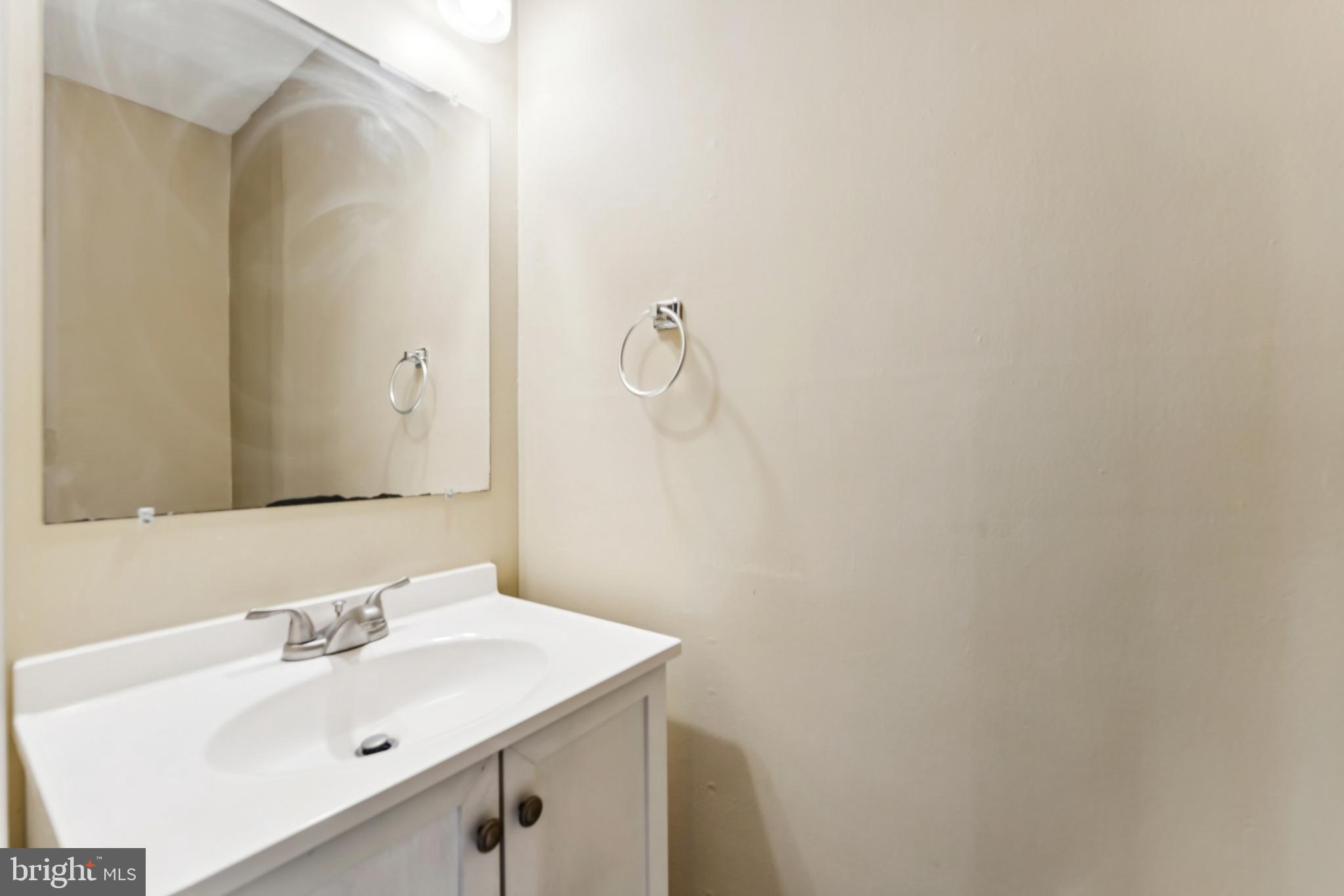 1022 CARRINGTON AVENUE