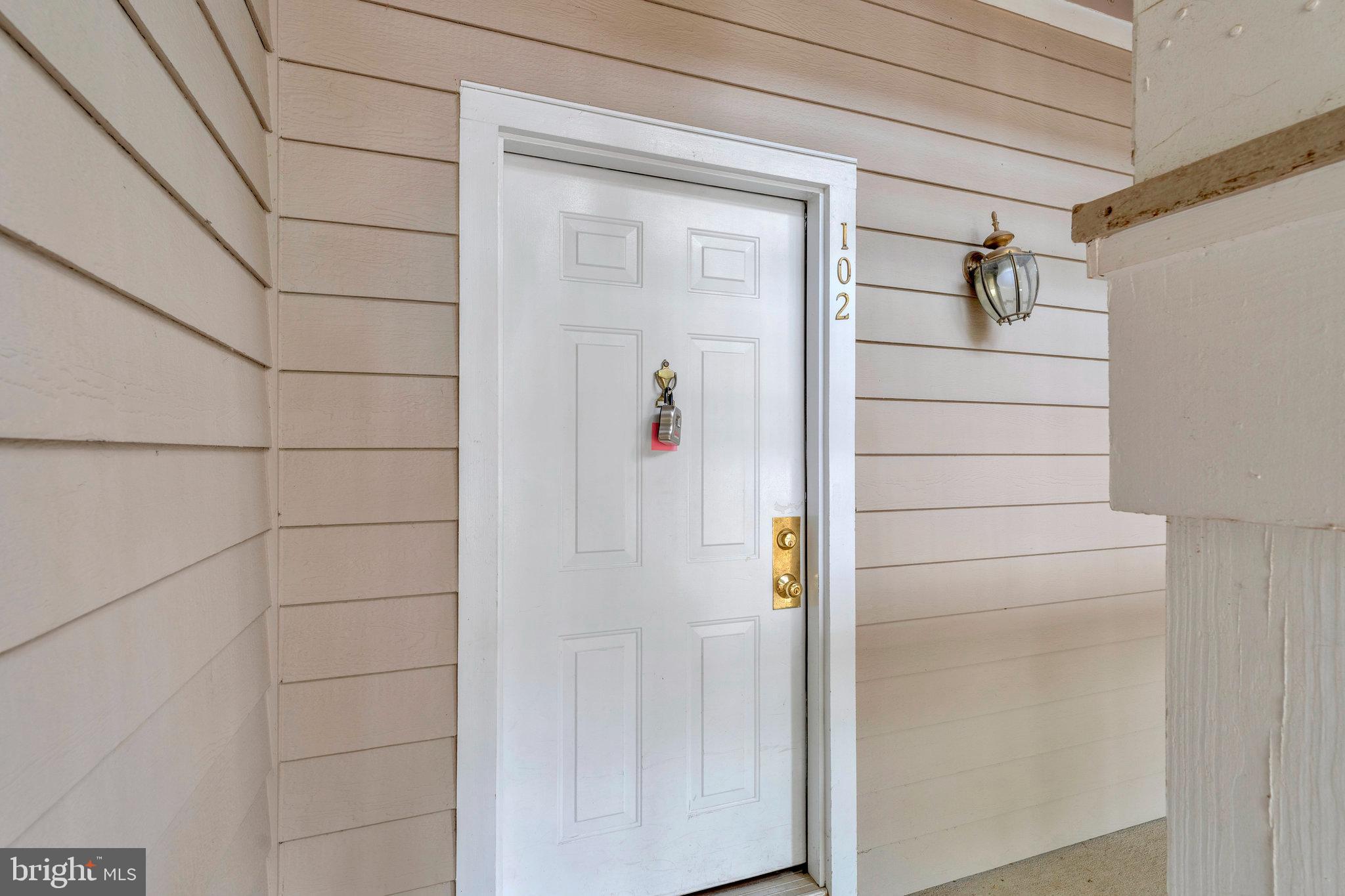 SANDERLING - Residential Lease