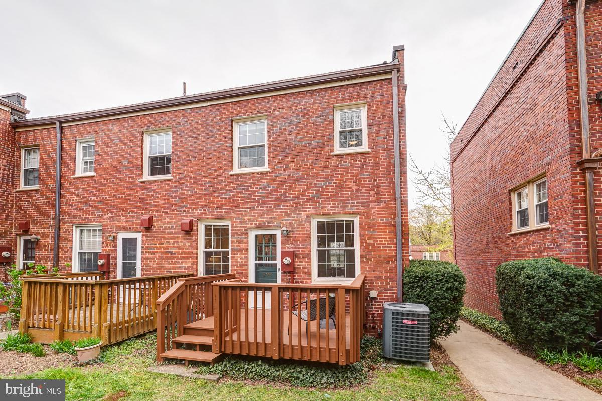 ARLINGTON VILLAGE - Residential