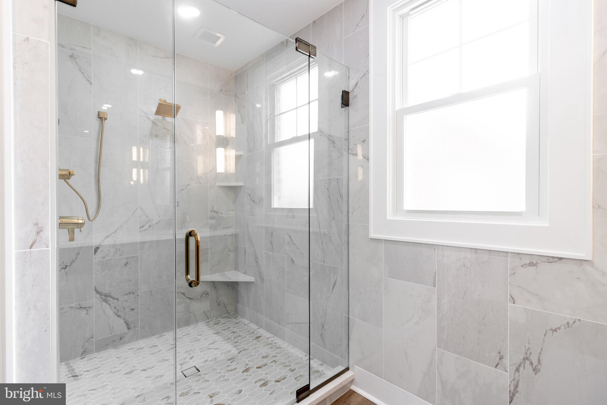 COLLEGE HEIGHTS - Residential