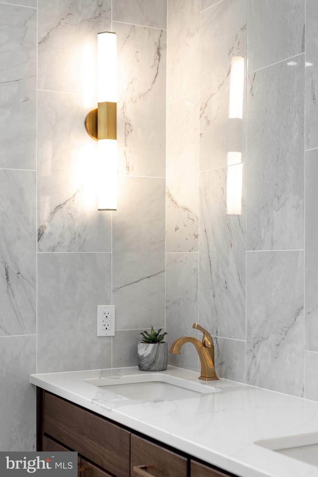 COLLEGE HEIGHTS - Residential