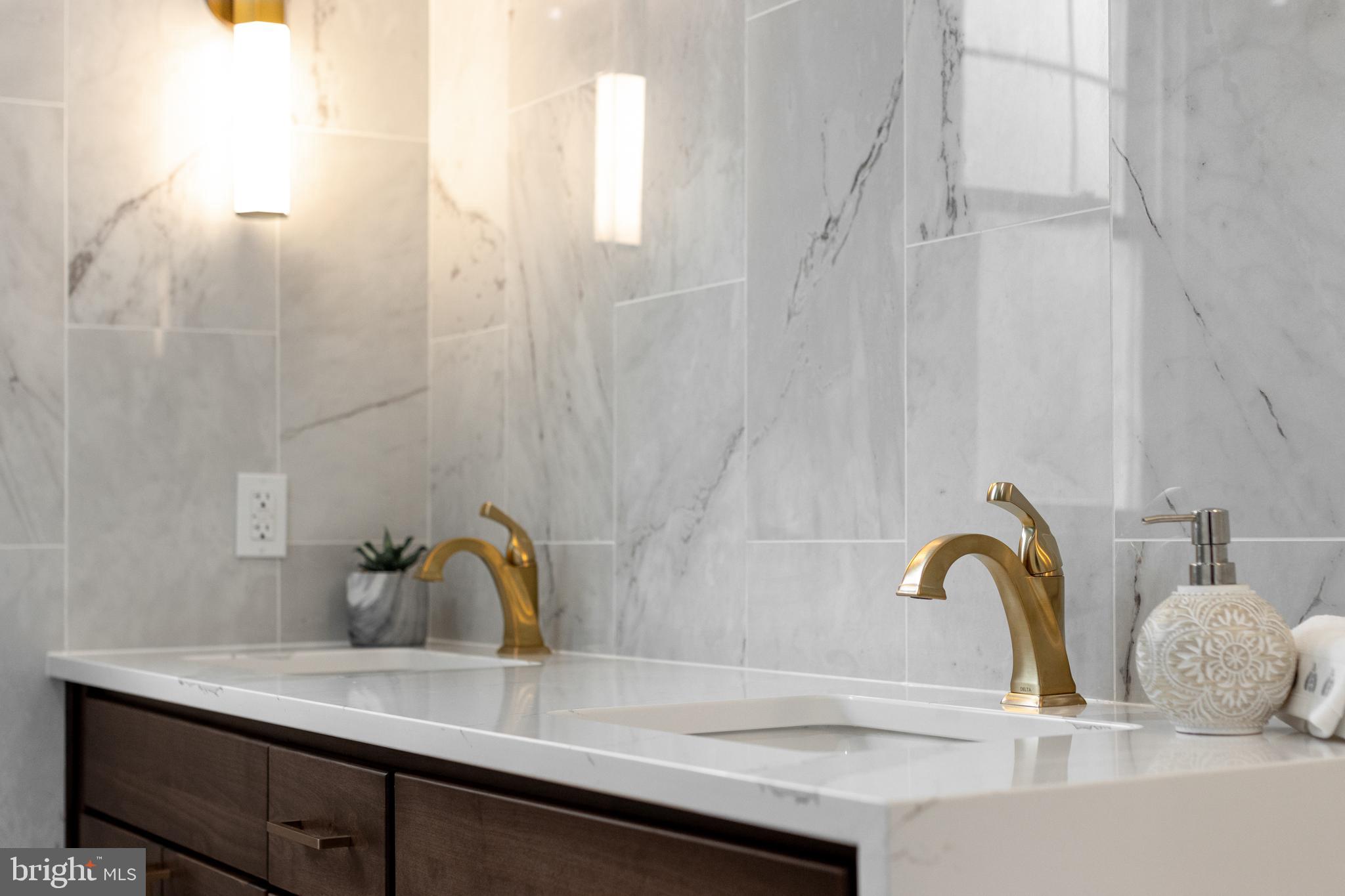 COLLEGE HEIGHTS - Residential