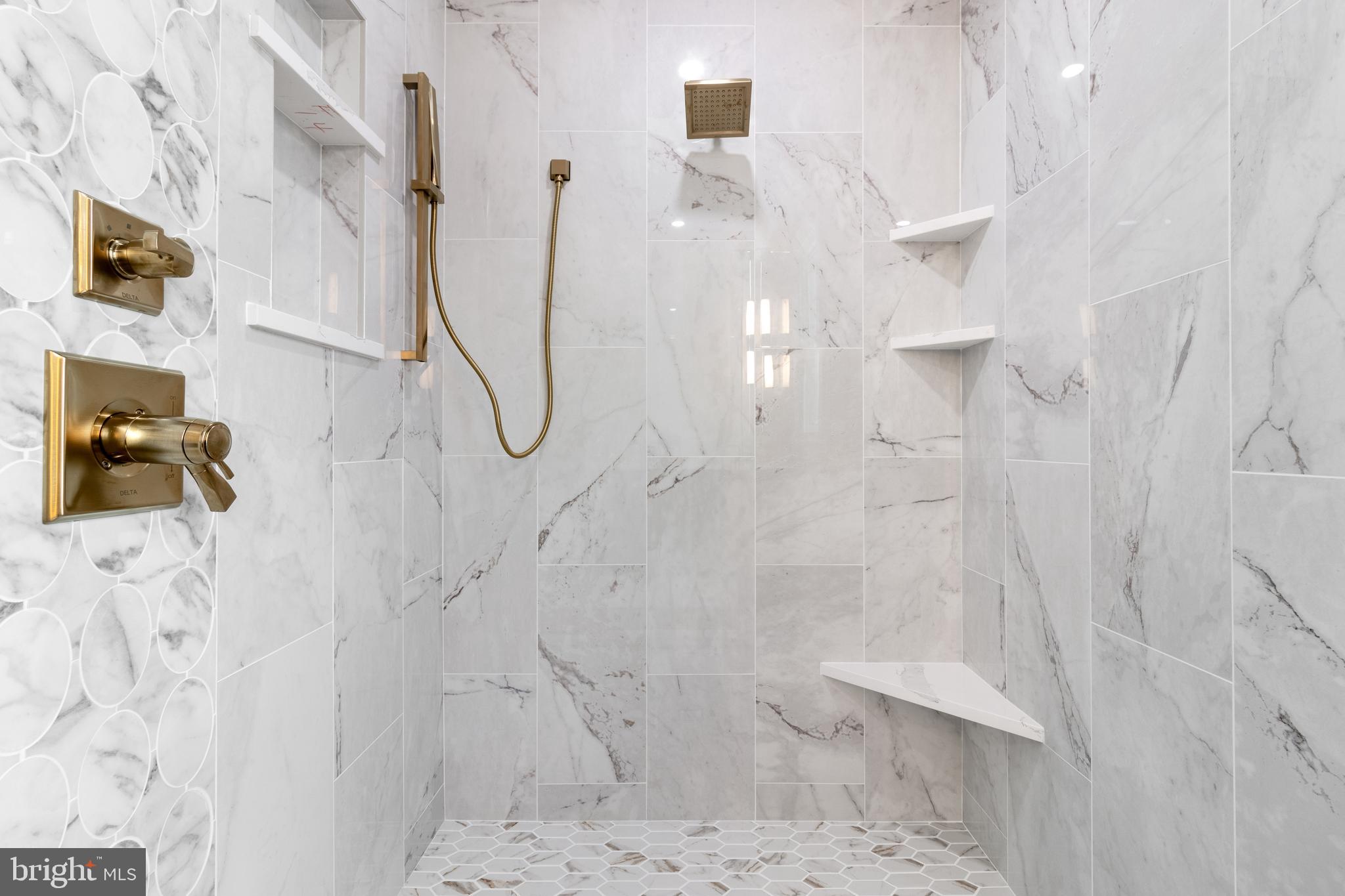 COLLEGE HEIGHTS - Residential