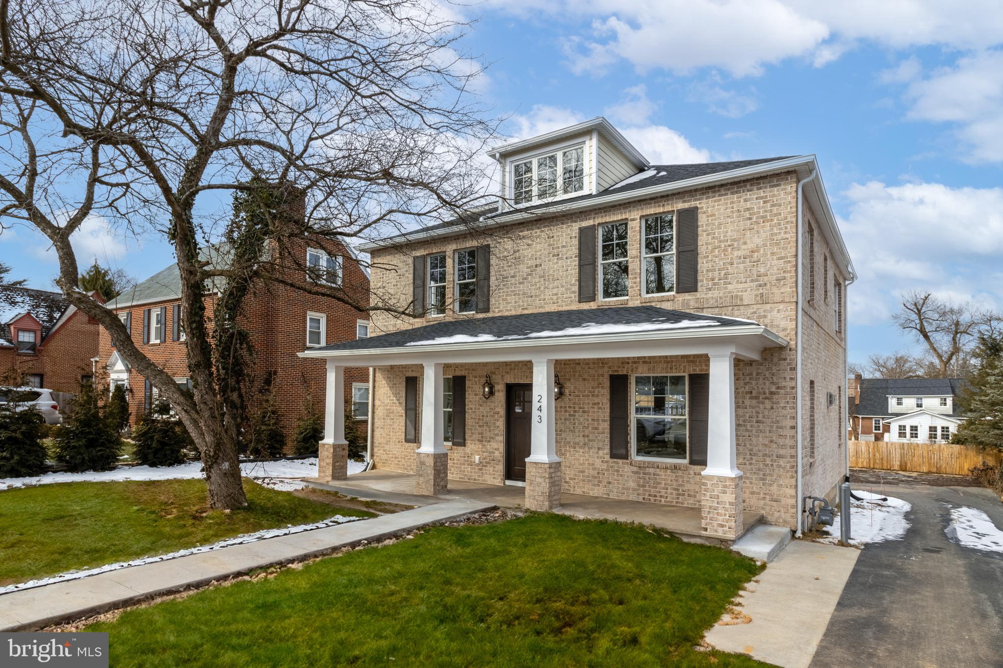 COLLEGE HEIGHTS - Residential