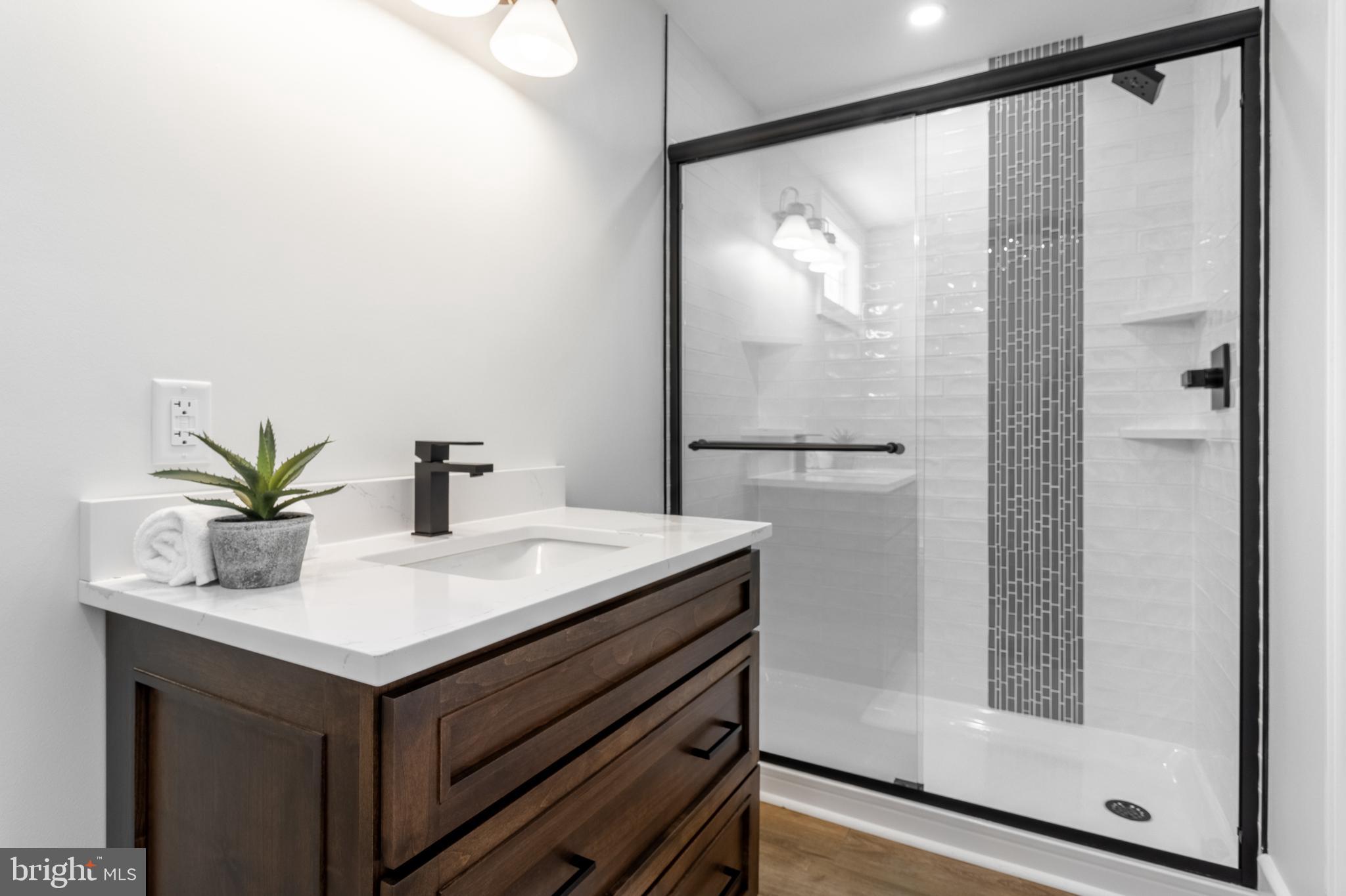 COLLEGE HEIGHTS - Residential