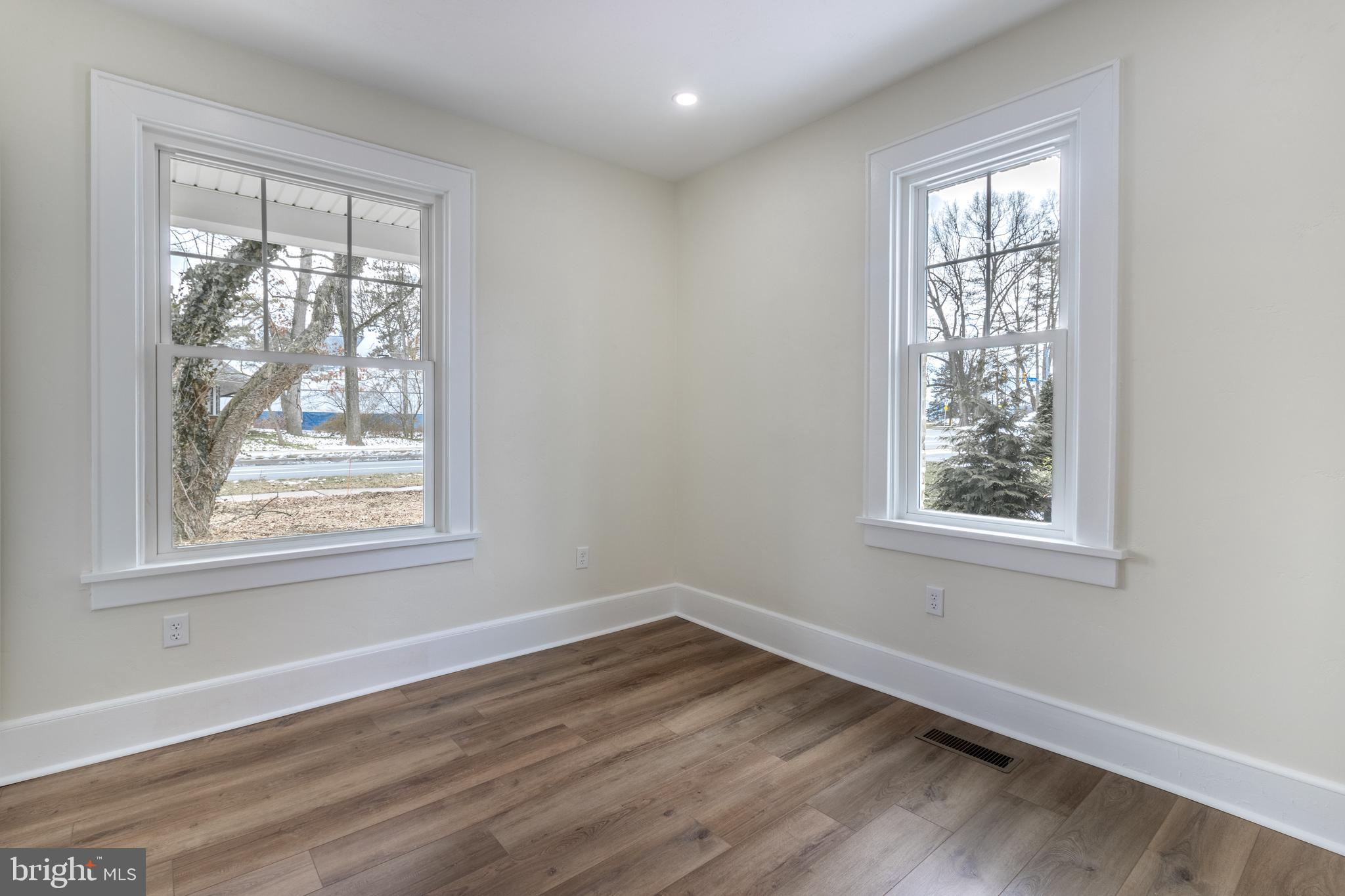 COLLEGE HEIGHTS - Residential