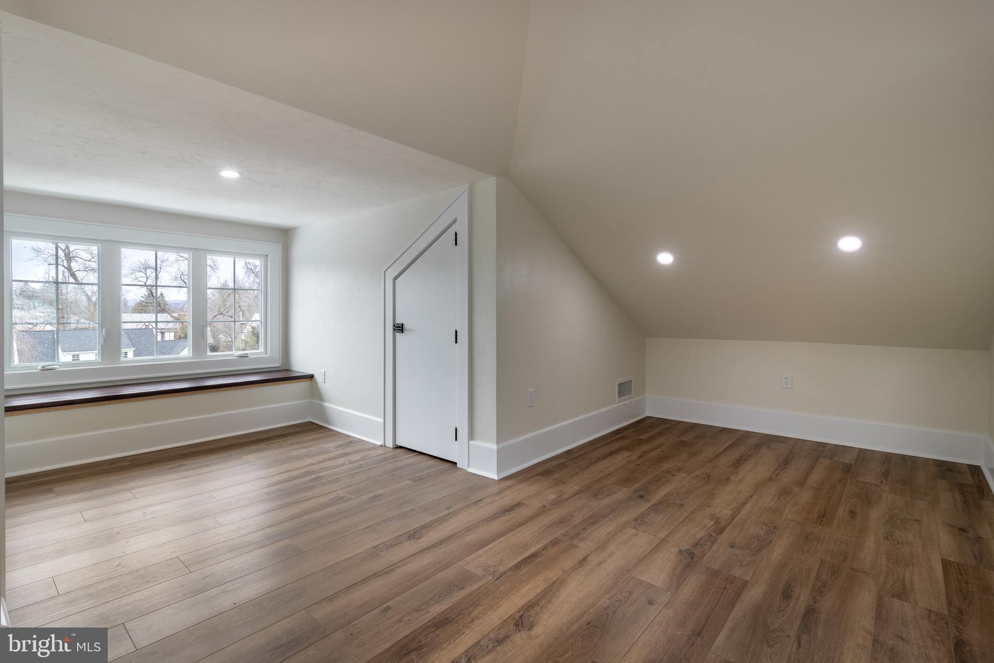 COLLEGE HEIGHTS - Residential