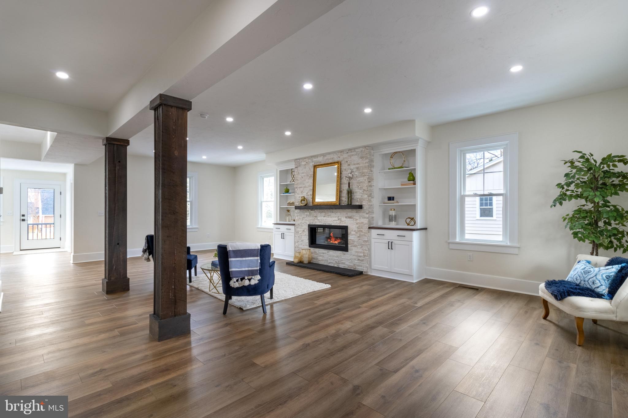 COLLEGE HEIGHTS - Residential