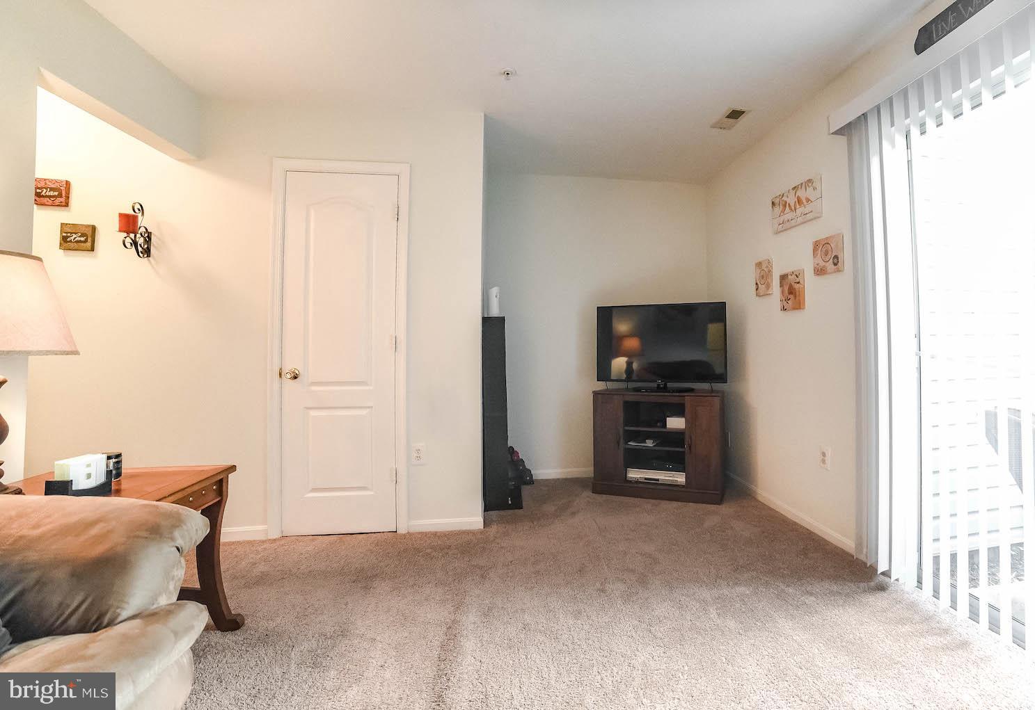 LAUREL GLEN - Residential