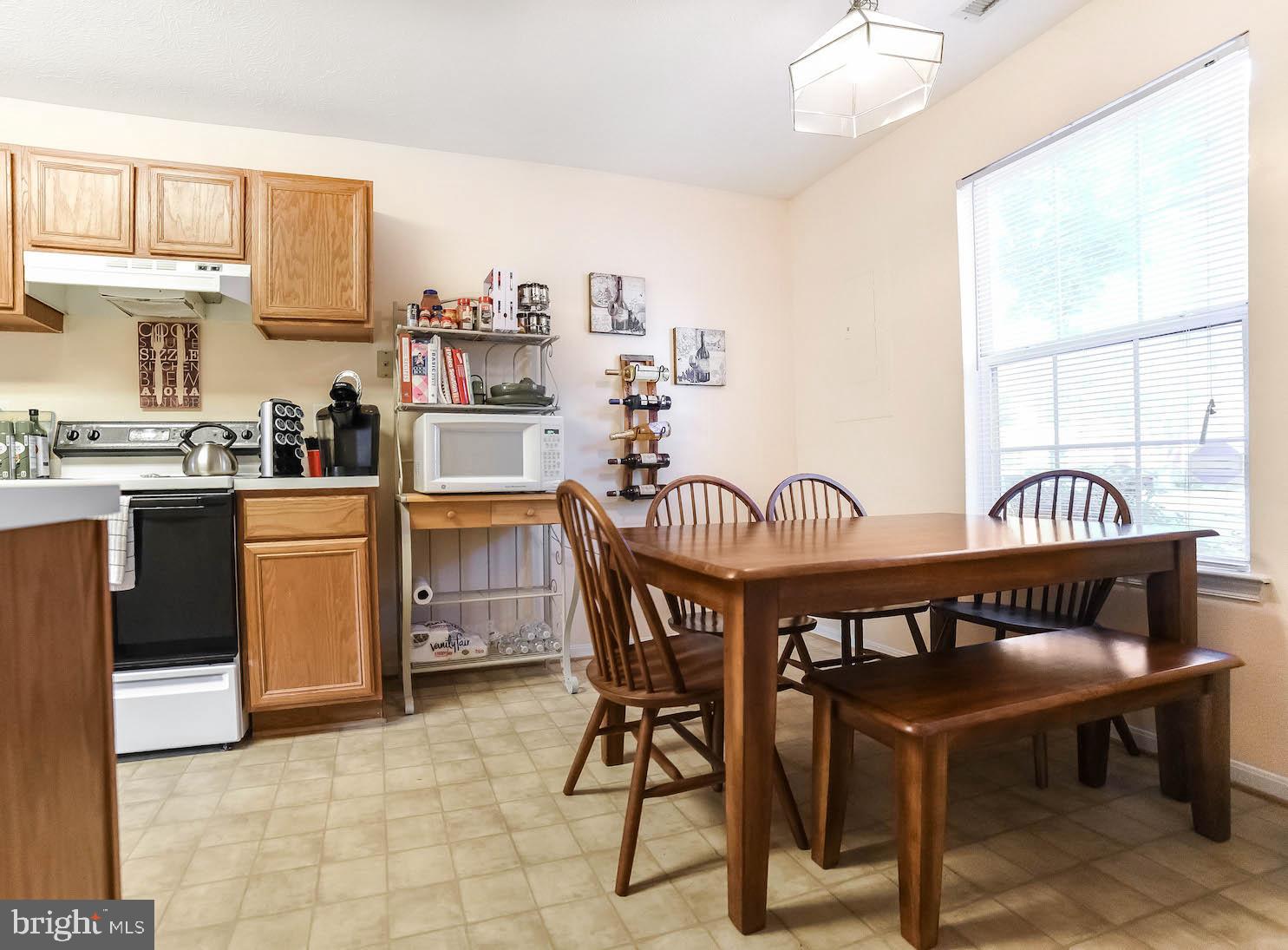 LAUREL GLEN - Residential