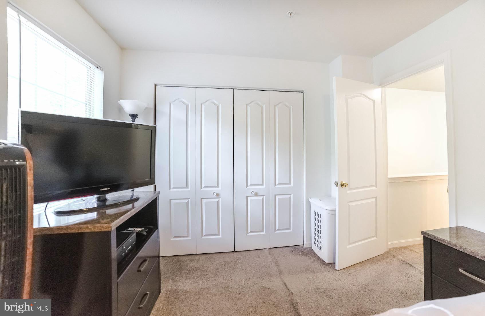 LAUREL GLEN - Residential