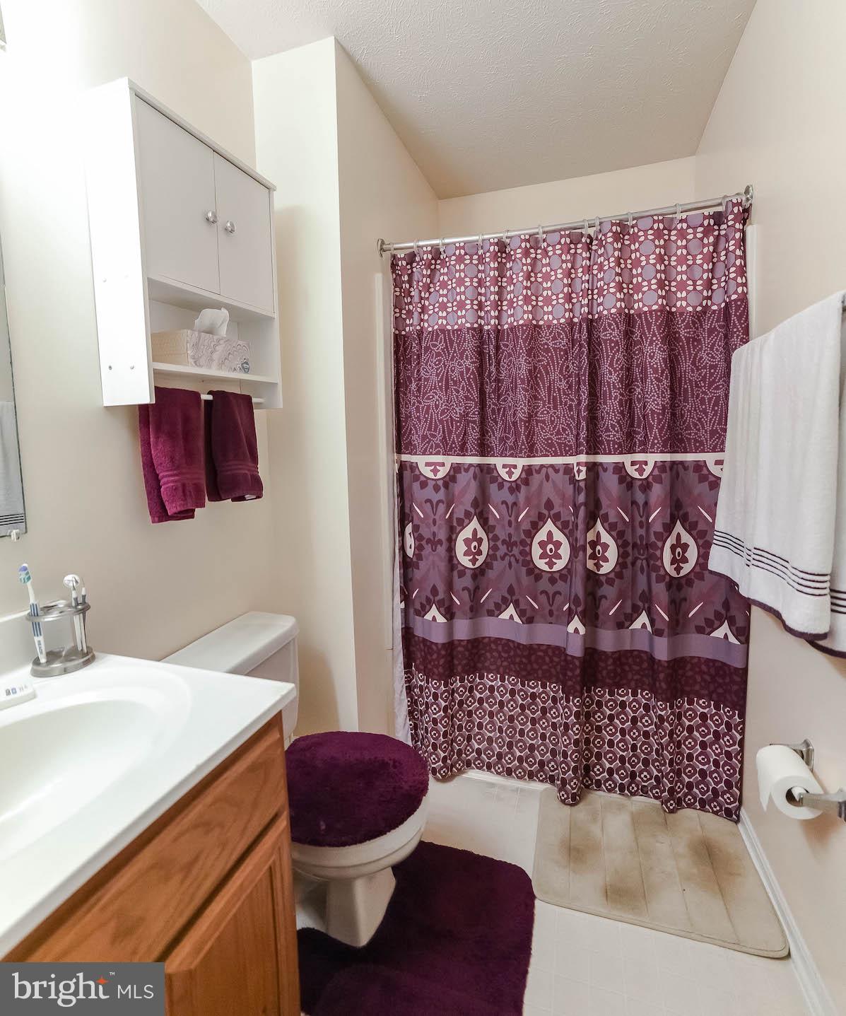 LAUREL GLEN - Residential