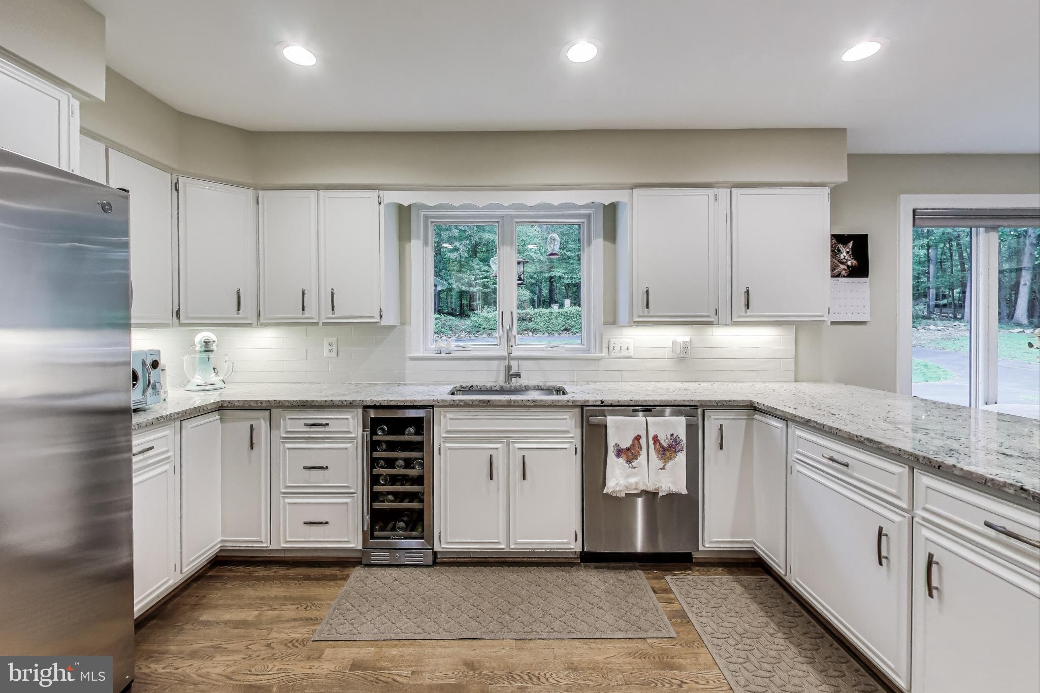 NEAR CLIFTON - Residential