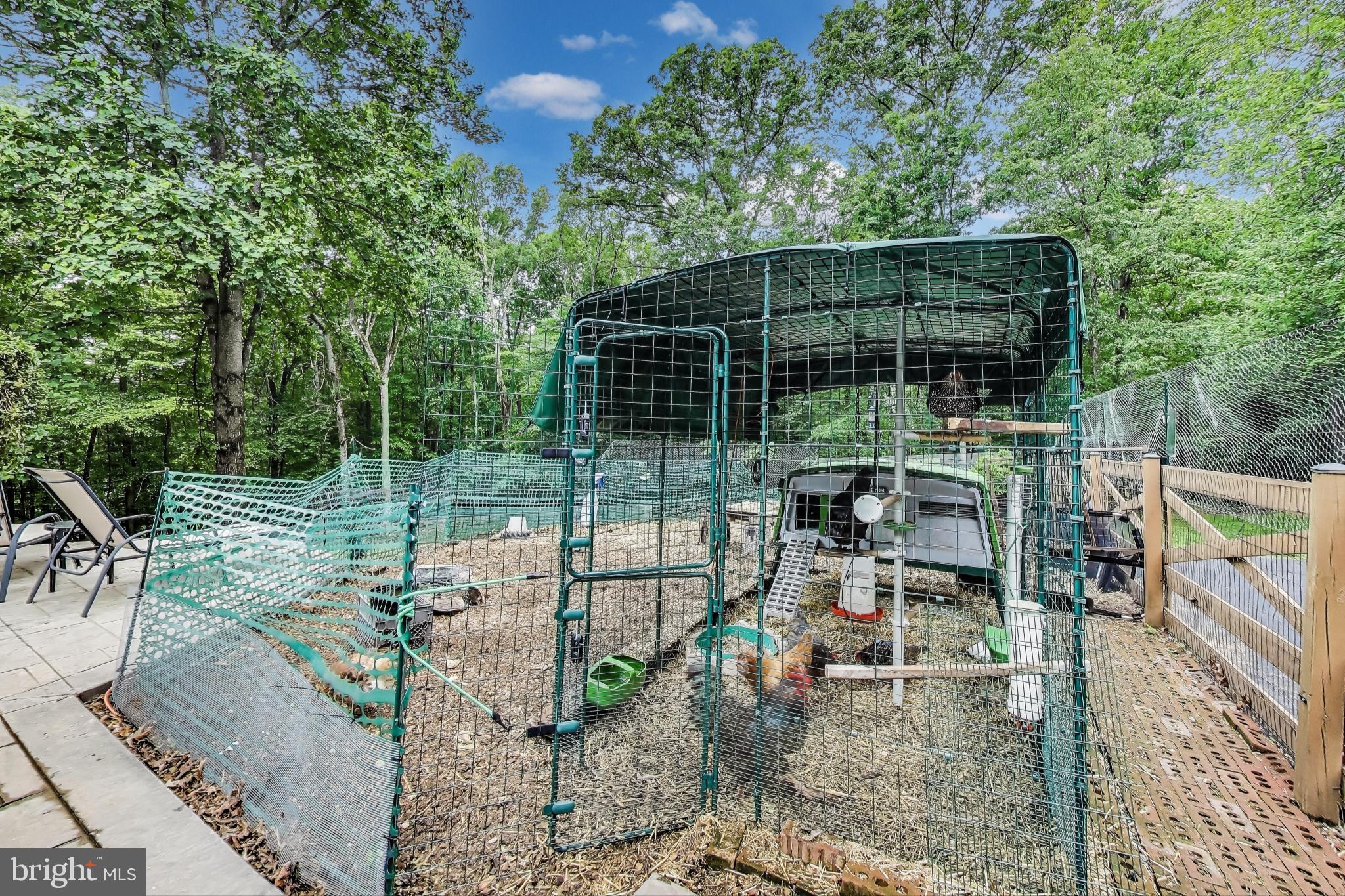 NEAR CLIFTON - Residential