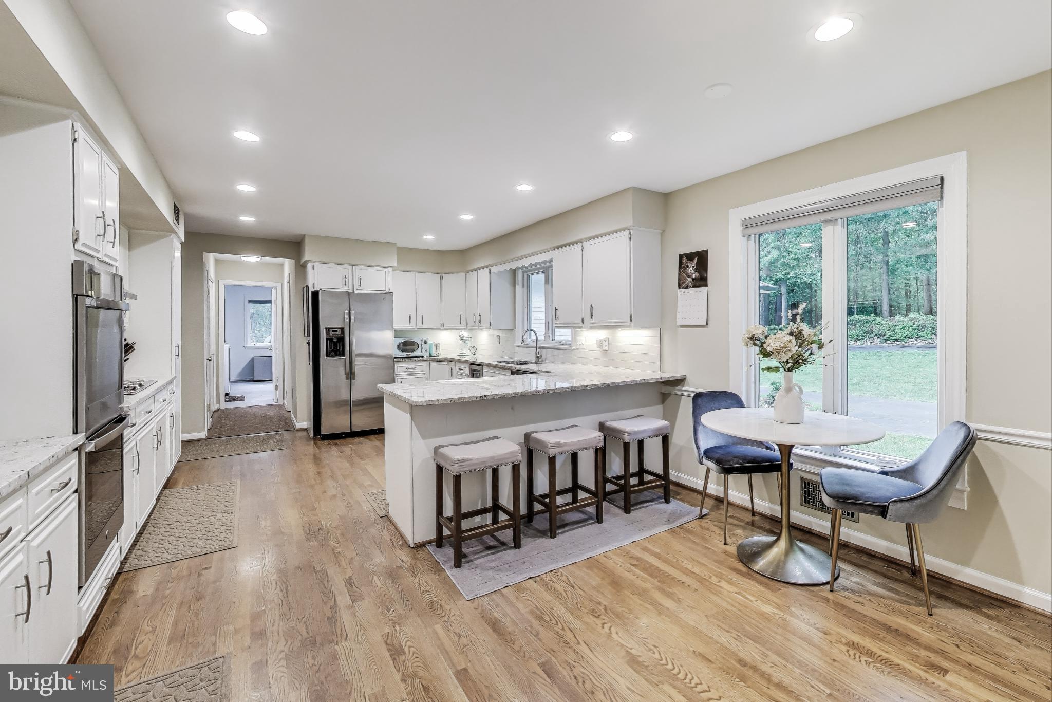 NEAR CLIFTON - Residential